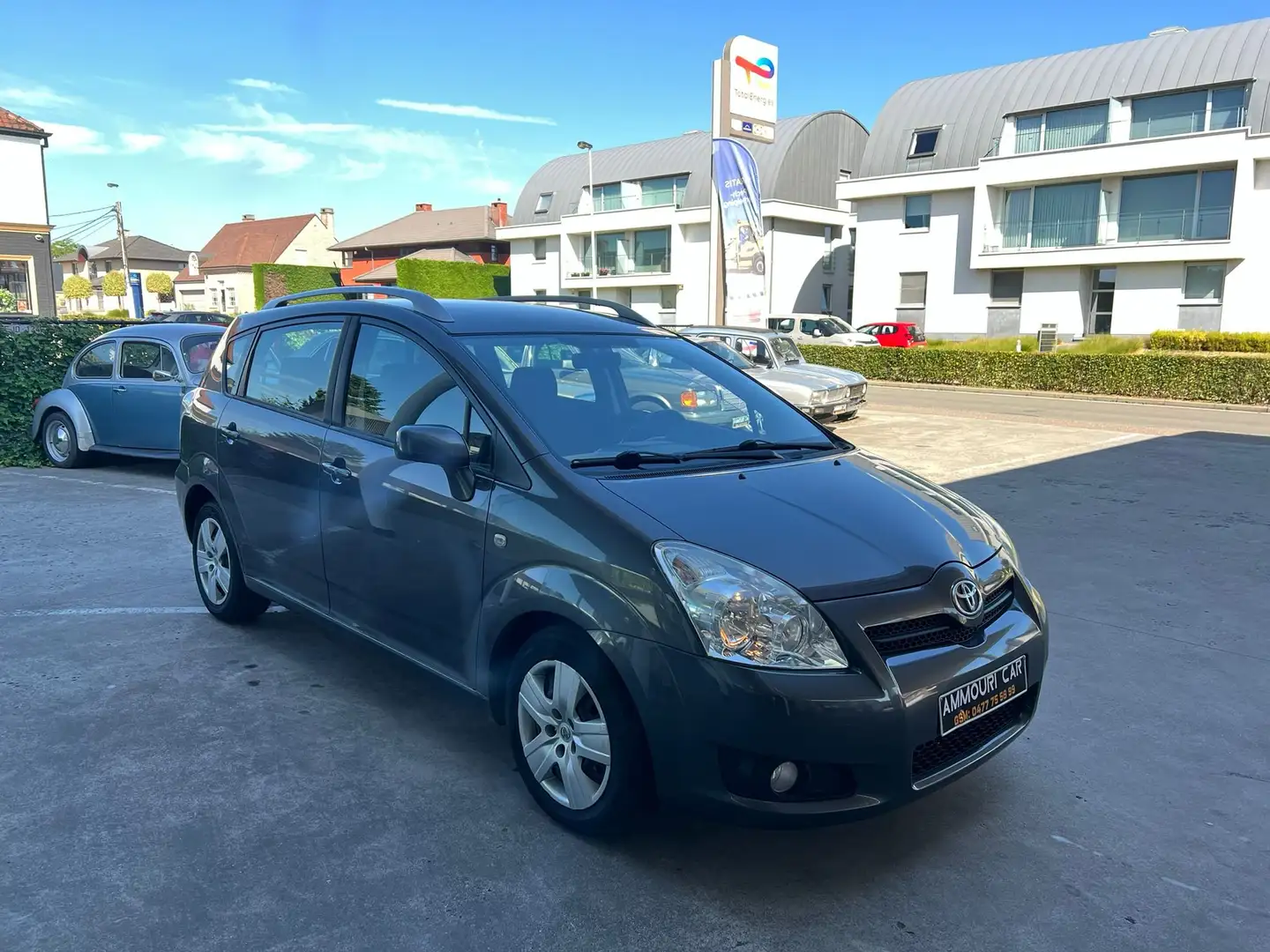 Toyota Corolla Verso Corolla Verso 2.2 D4D 16v L.Terra Tech Pack 5pl. Gris - 2