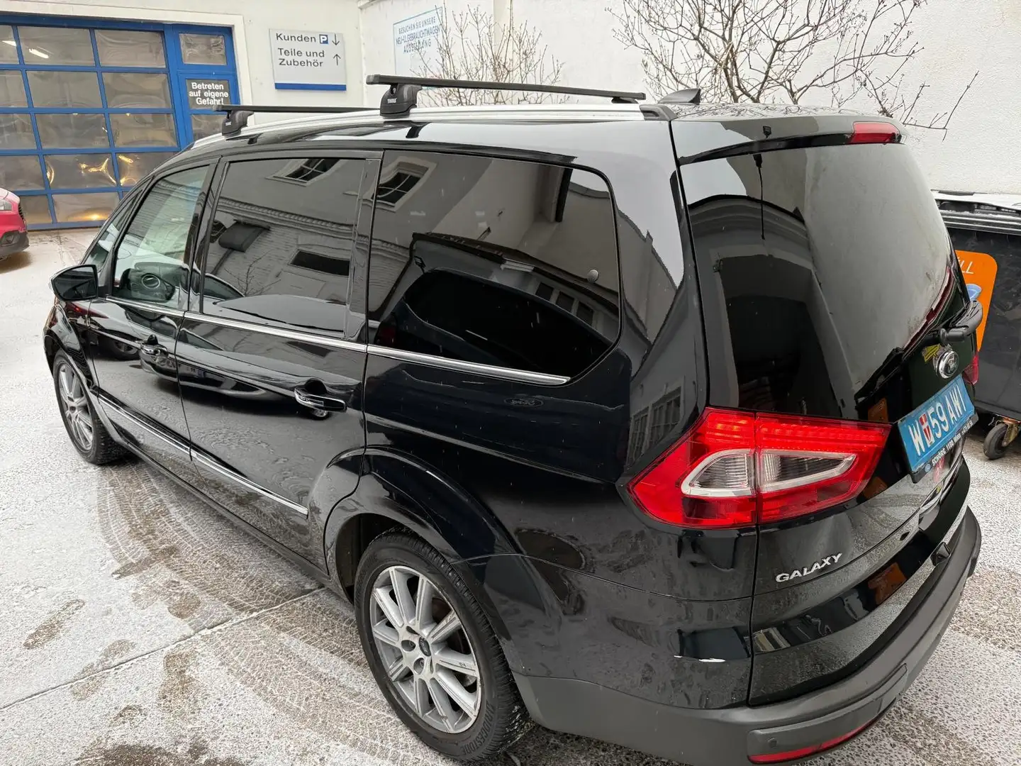 Ford Galaxy Titanium Schwarz - 2
