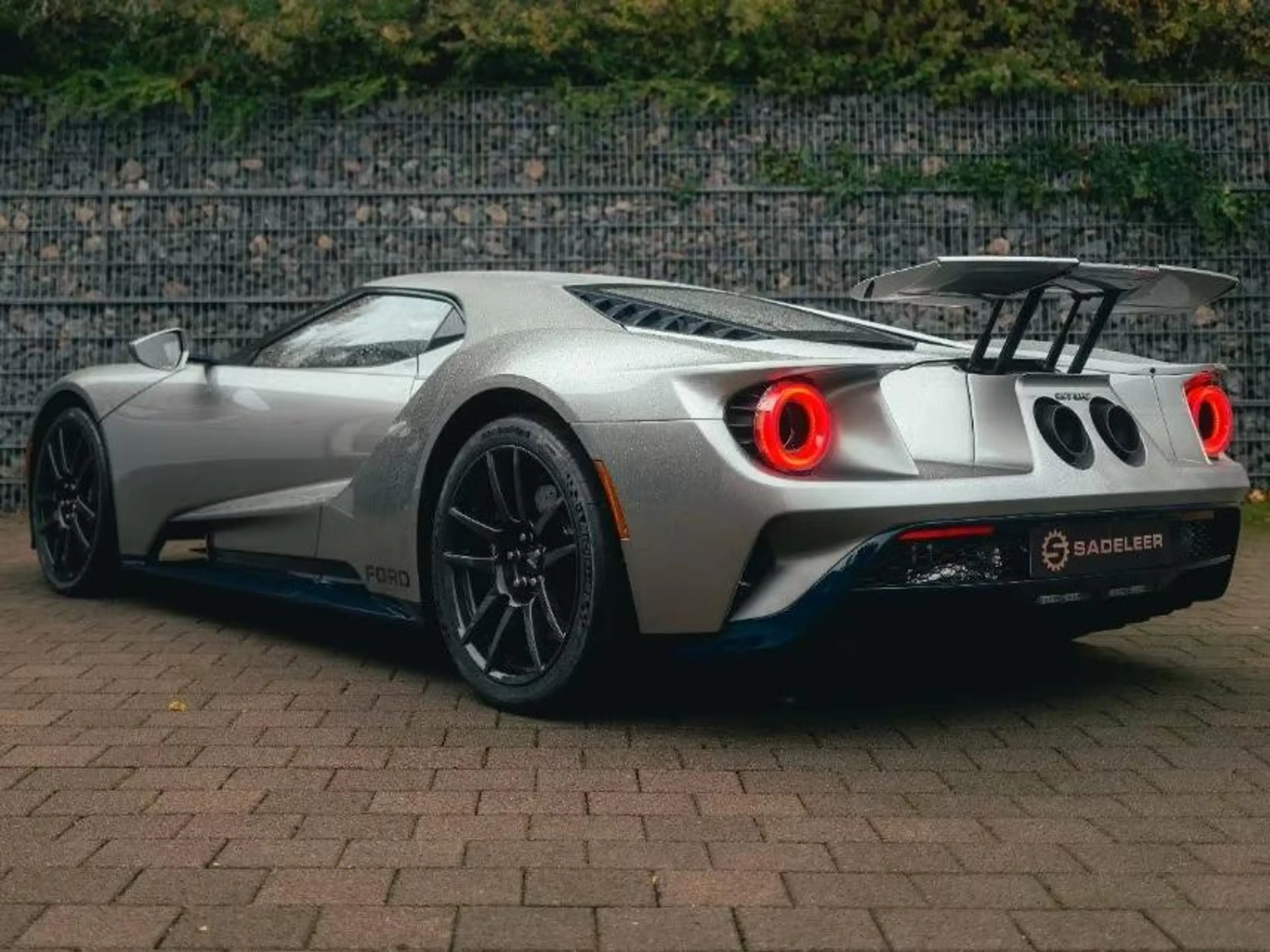 Ford GT GT LM Edition 1-of-20 — photo 6