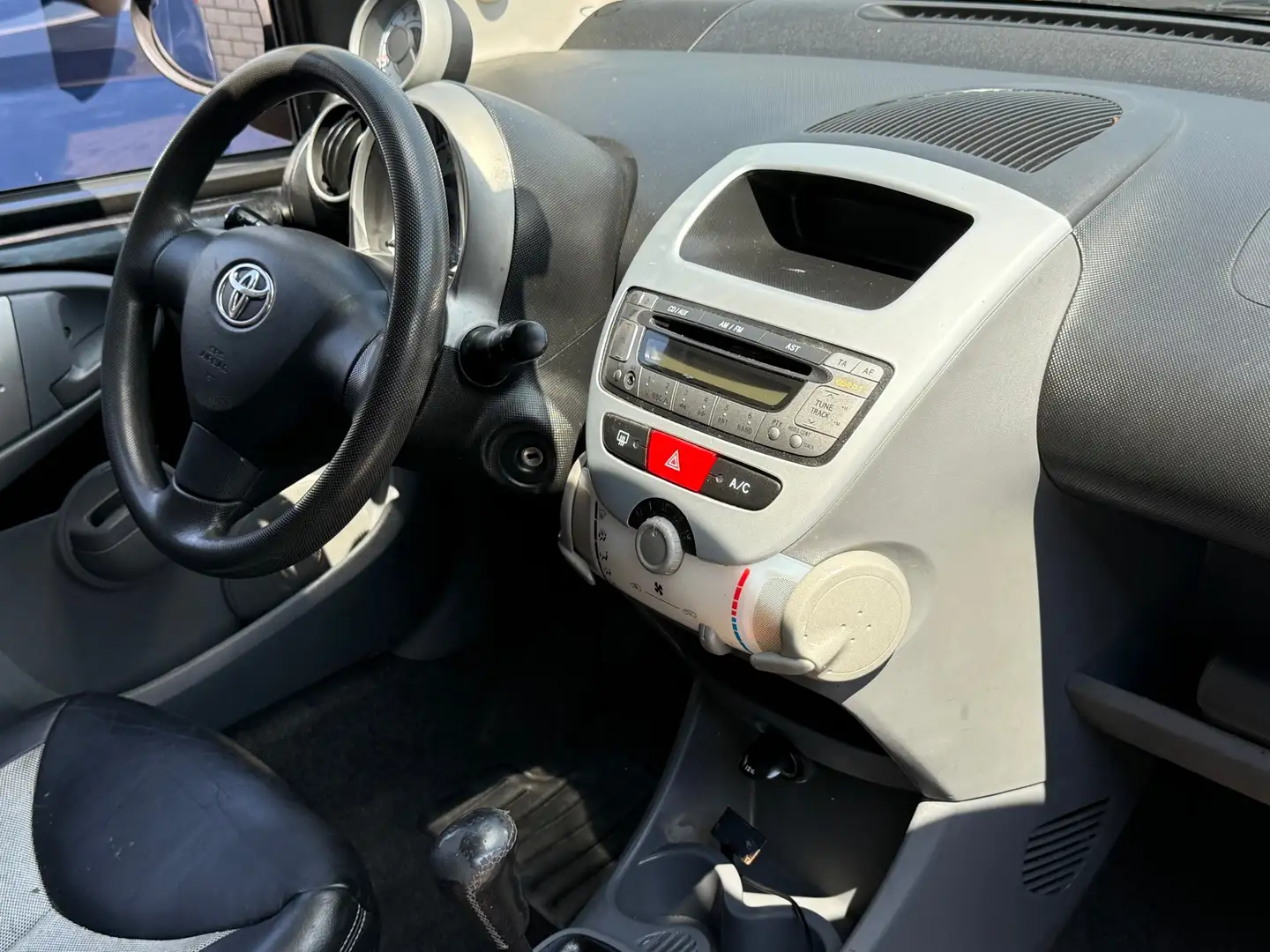 Toyota Aygo 1.0-12V + Airco Elektrische Ramen 5d Nieuwe Apk Zwart - 2