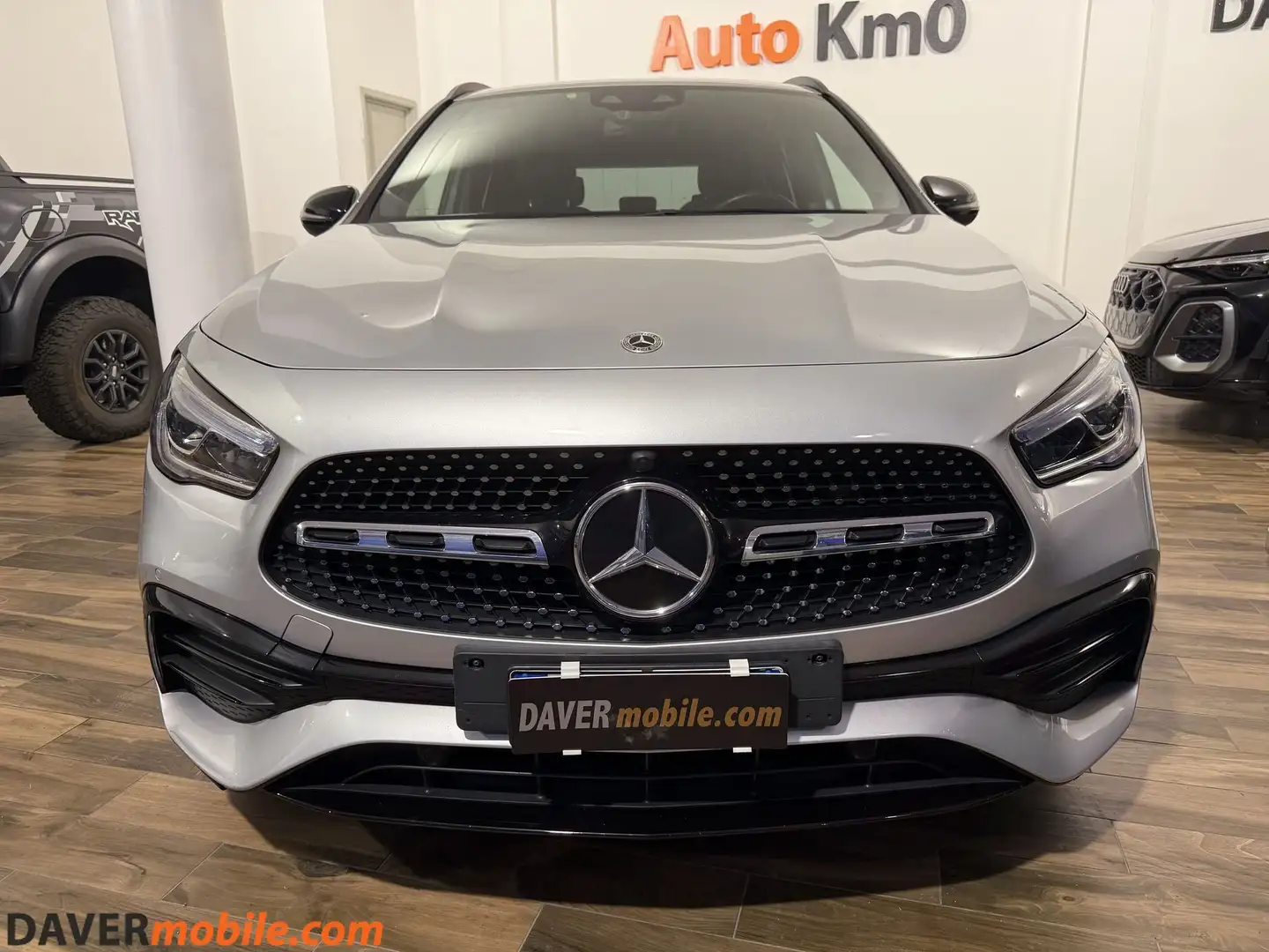 Mercedes-Benz GLA 200 GLA 200 CDI Automatic Premium Gris - 2