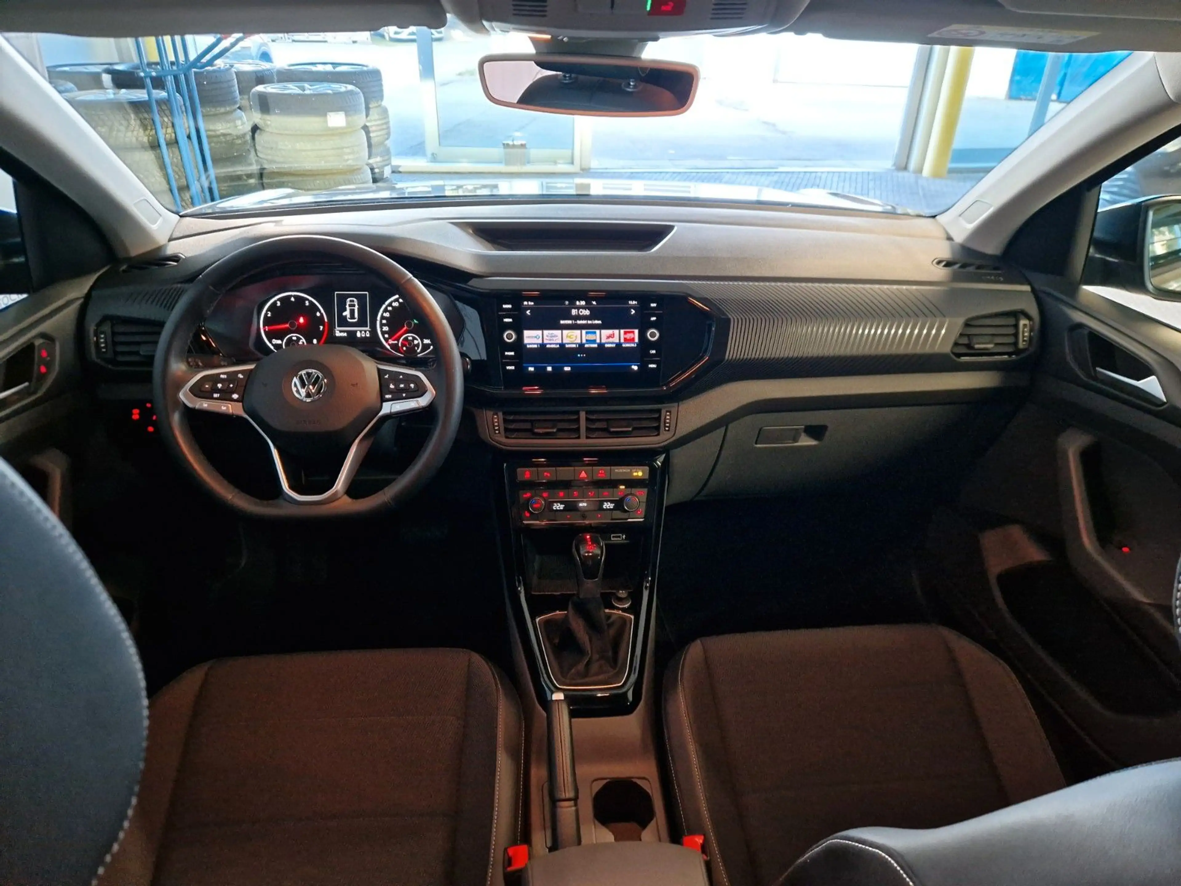 Volkswagen T-Cross 1.0 TSI DSG Life PDC LED Navi Sitzheiz. — photo 12