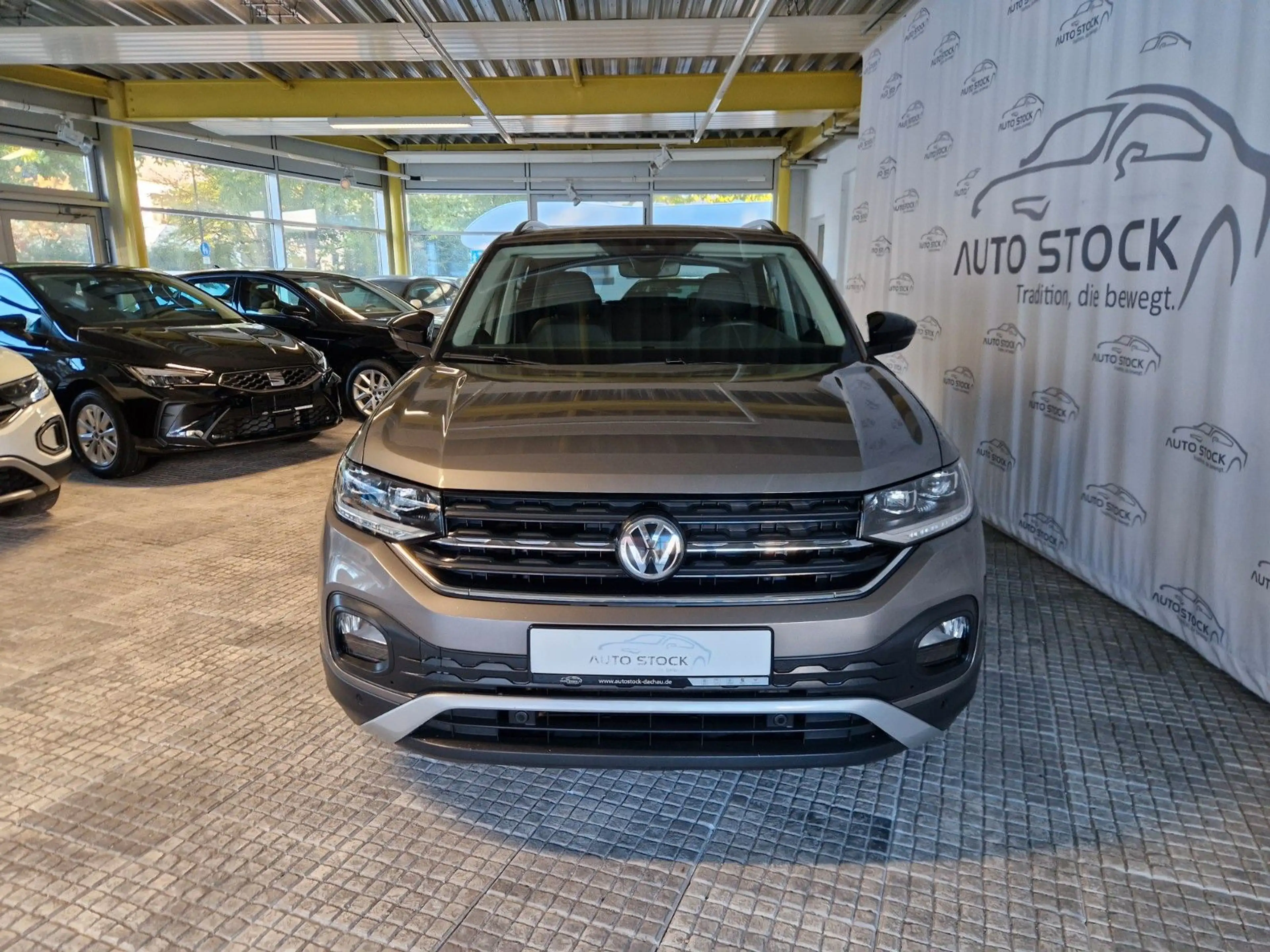 Volkswagen T-Cross 1.0 TSI DSG Life PDC LED Navi Sitzheiz. — photo 2