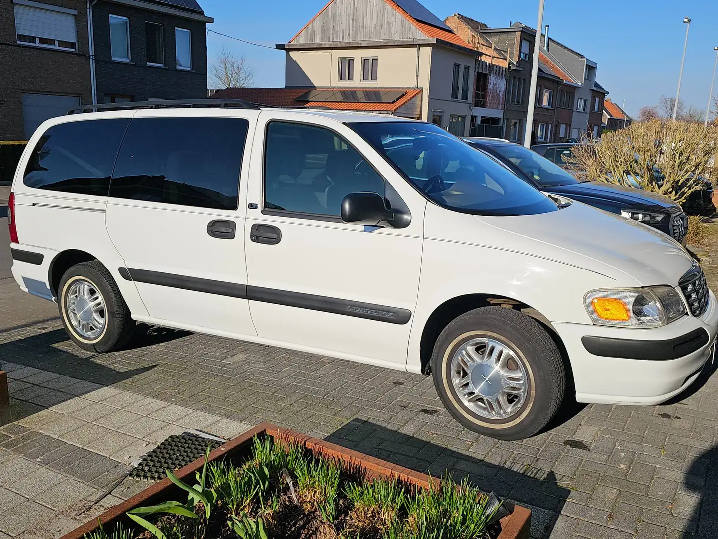 Chevrolet Venture (gekend als Chrysler Transport in EU) White - 1