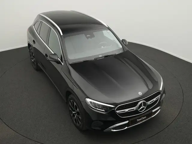 Mercedes-Benz 220 view 12