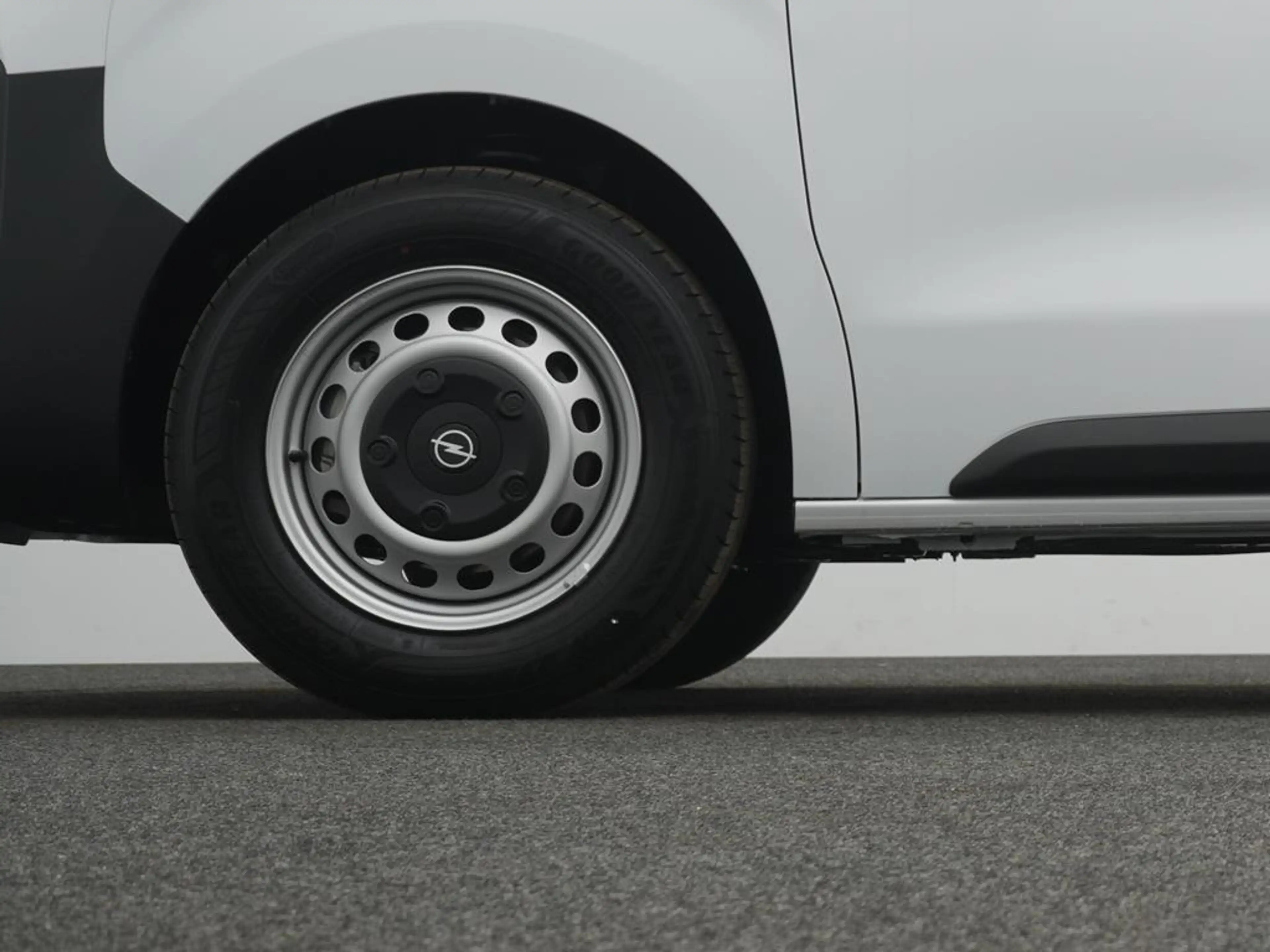 Opel Vivaro KW M Diesel 120 Manuell — photo 9