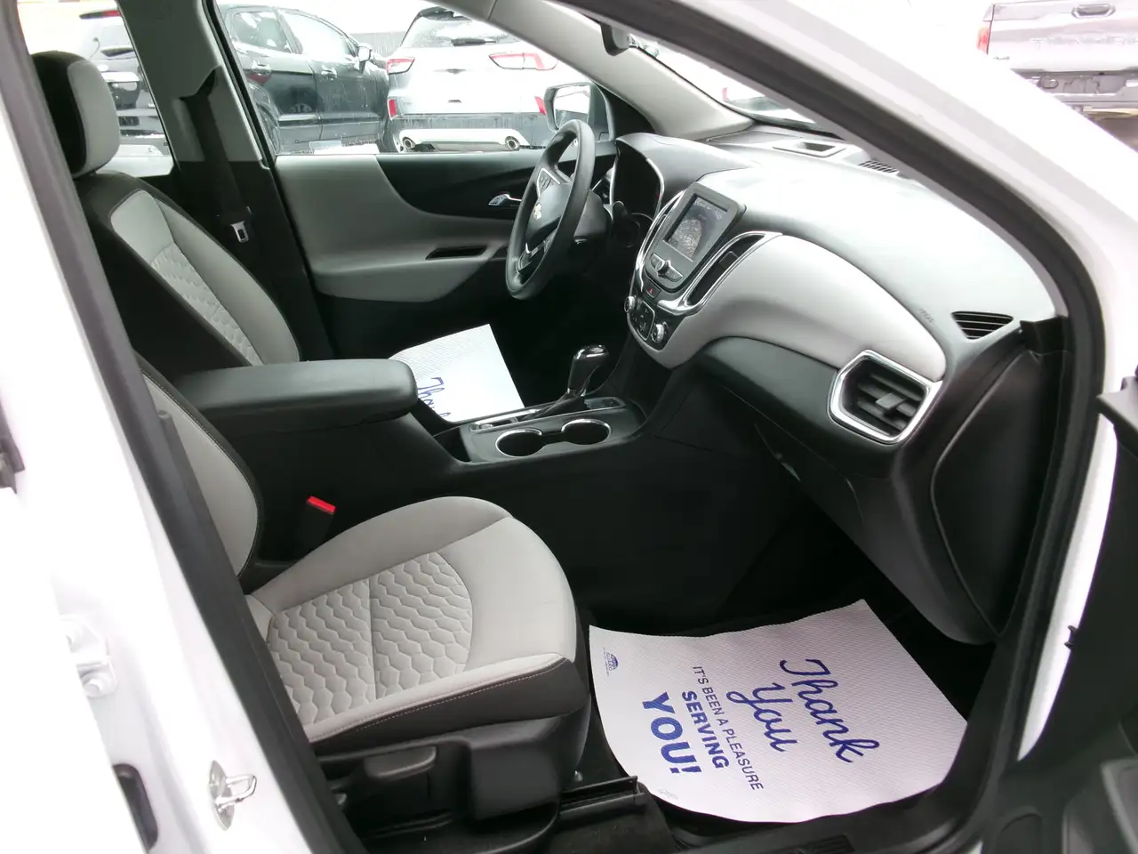 Chevrolet Equinox снимка Chevrolet Equinox