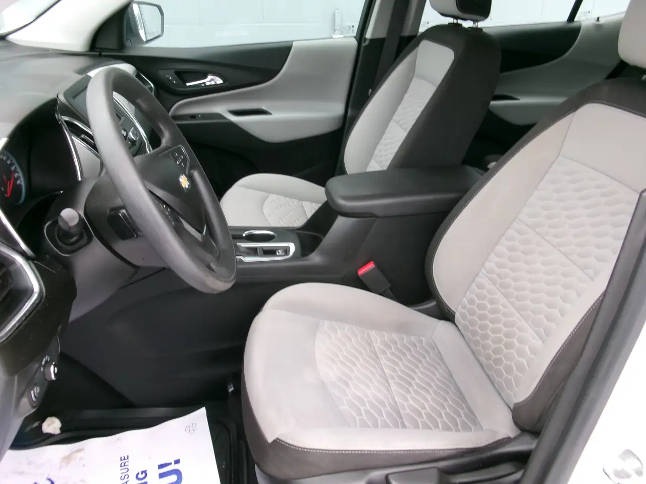 Chevrolet Equinox снимка Chevrolet Equinox