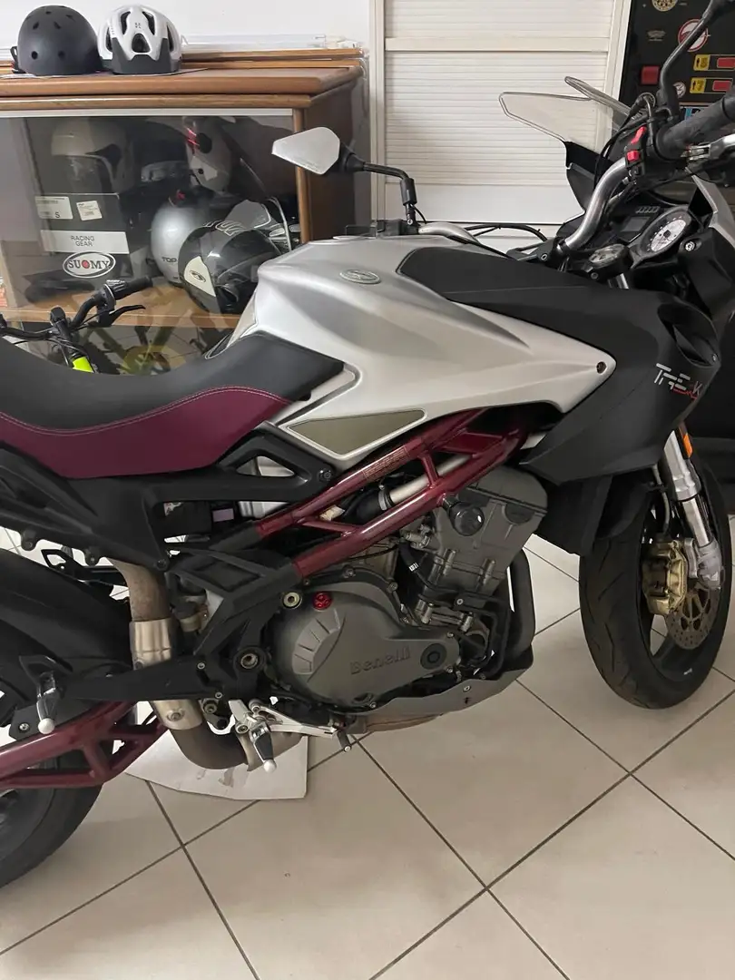 Benelli Trek 1130 Gris - 1