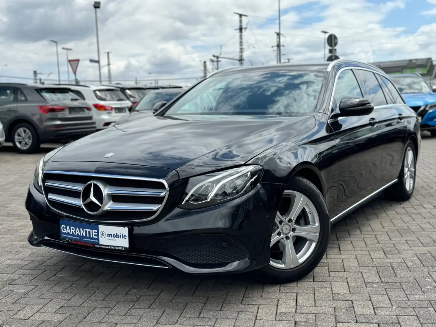 Mercedes-Benz E 220 E220d T Avantgarde *Navi*Kamera*LED*T-Leder* Schwarz - 1