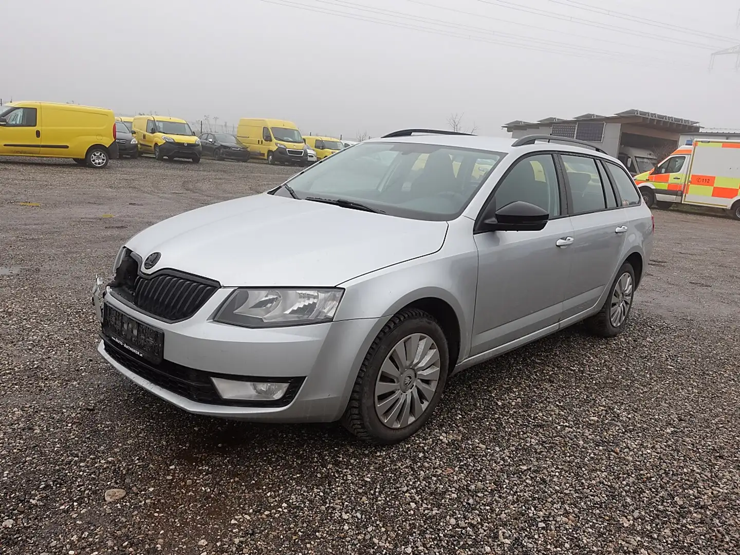 Skoda Octavia Combi 1,6 TDI 4x4 Silber - 1