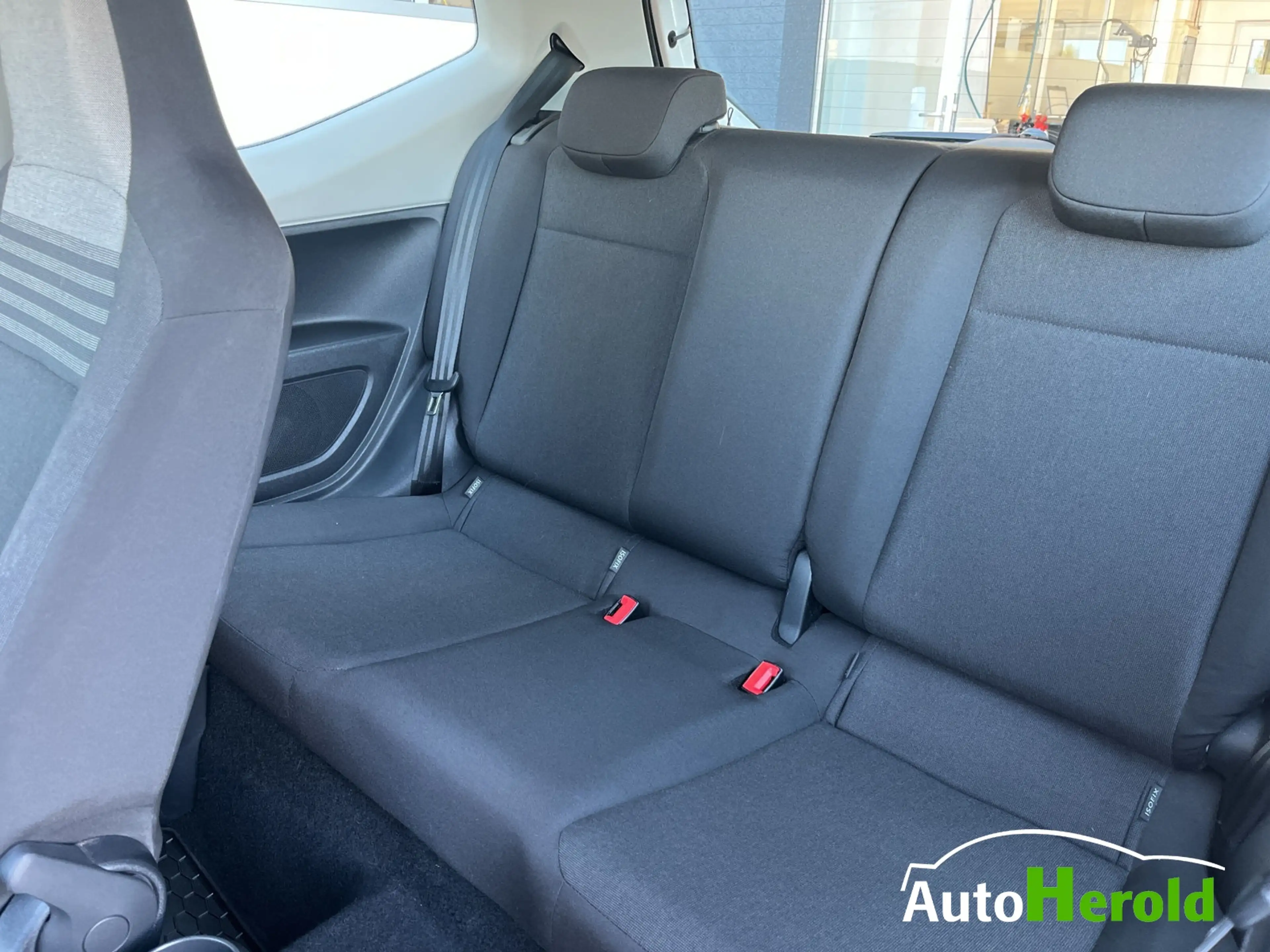 Volkswagen up! 1,0 l  44 kW (60 PS) 5-Gang — photo 13