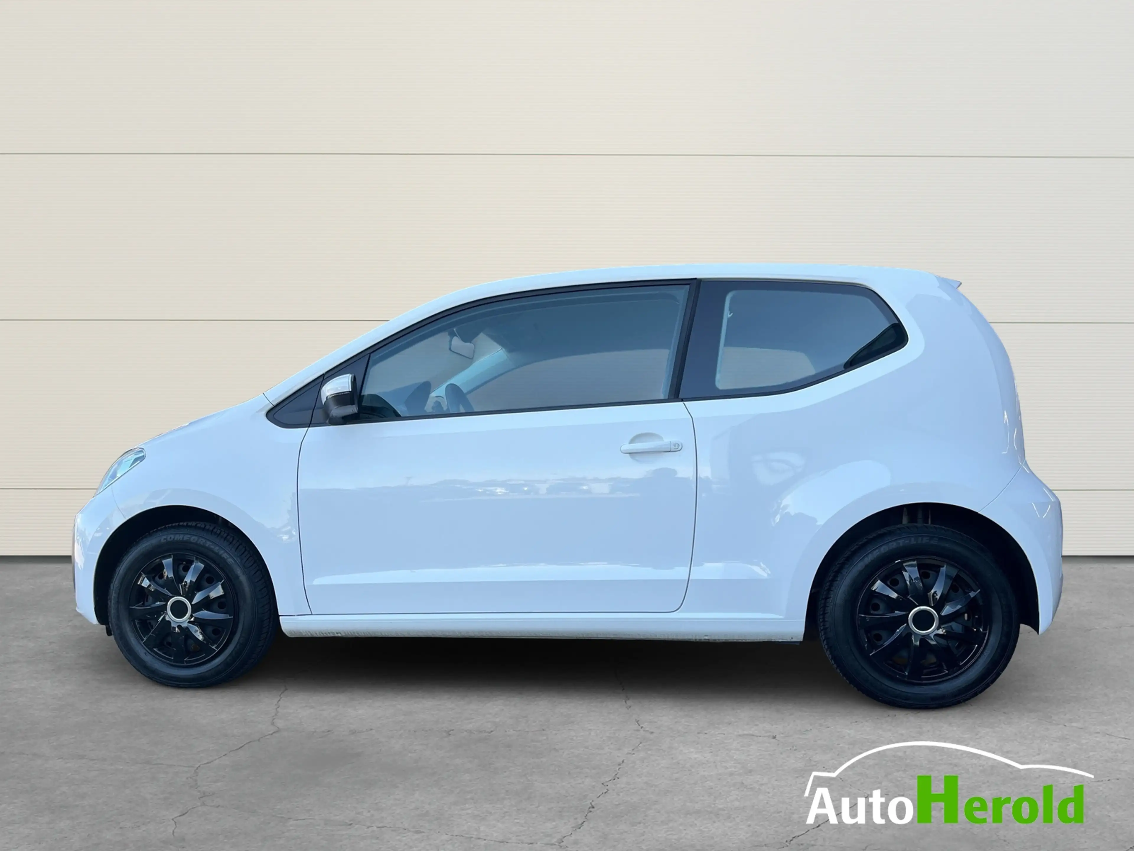 Volkswagen up! 1,0 l  44 kW (60 PS) 5-Gang — photo 5