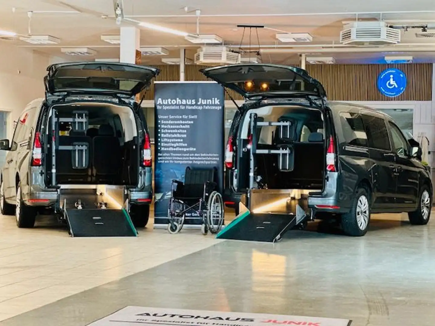 Volkswagen Caddy-Maxi-DSG-Behindertengerecht-Rampe- Bleu - 2