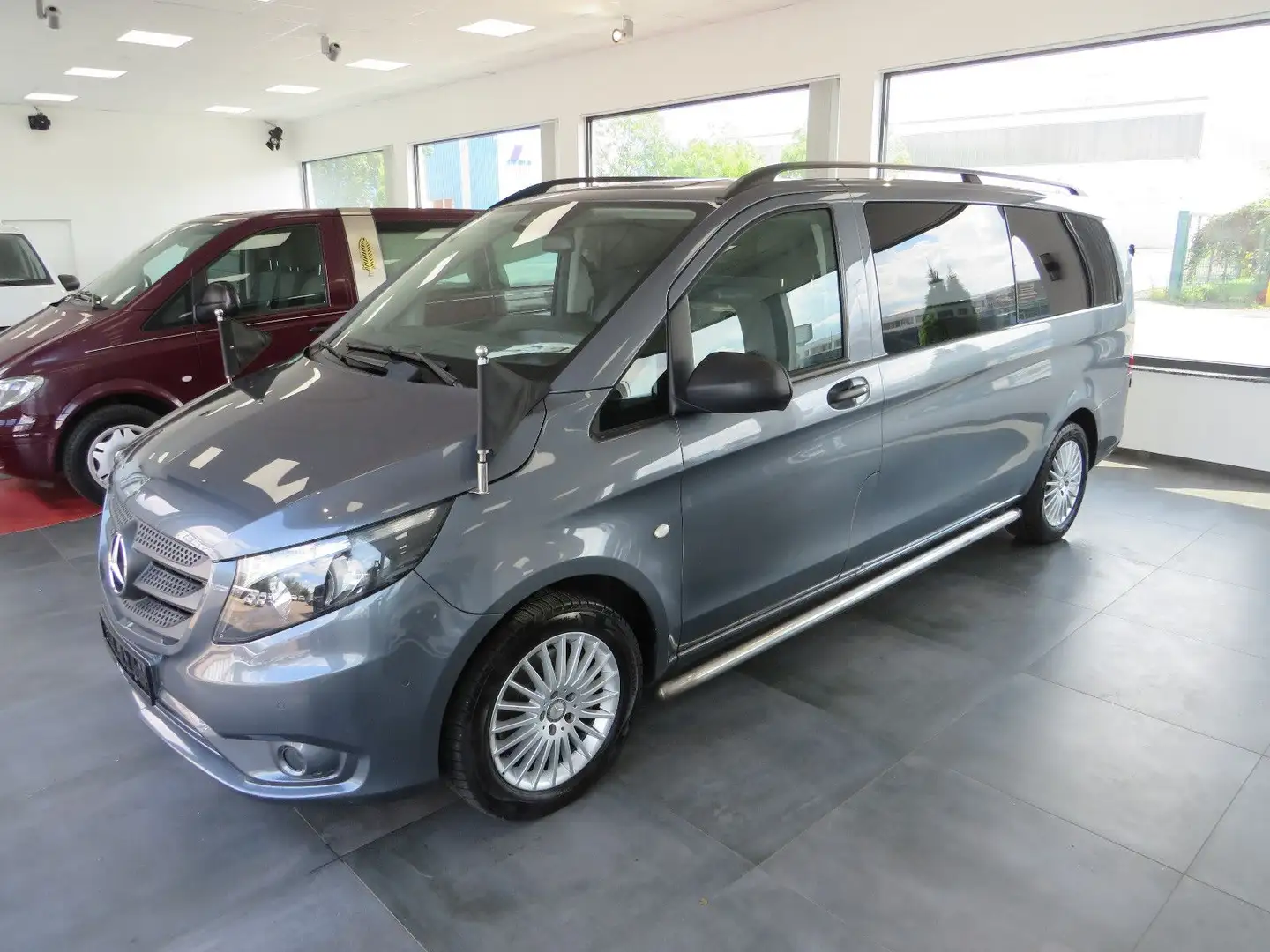Mercedes-Benz Vito Instra Bestattungswagen / Leichenwagen Grau - 1