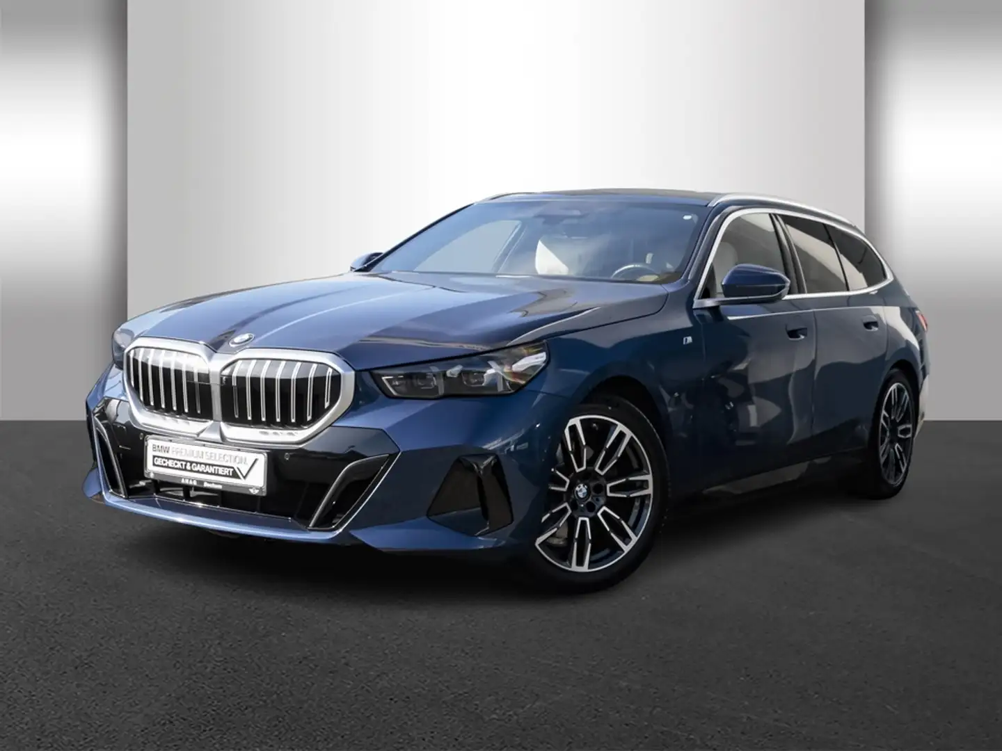 BMW 520 d Touring M Sportpaket Panorama Standhzg. AHK Blau - 2