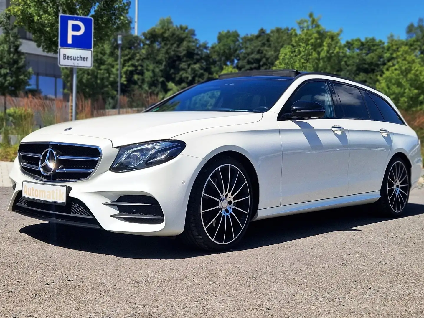 Mercedes-Benz E 200 E 200 d/AMG-Line/Standheizung/Night Paket/Panorama Blanc - 1