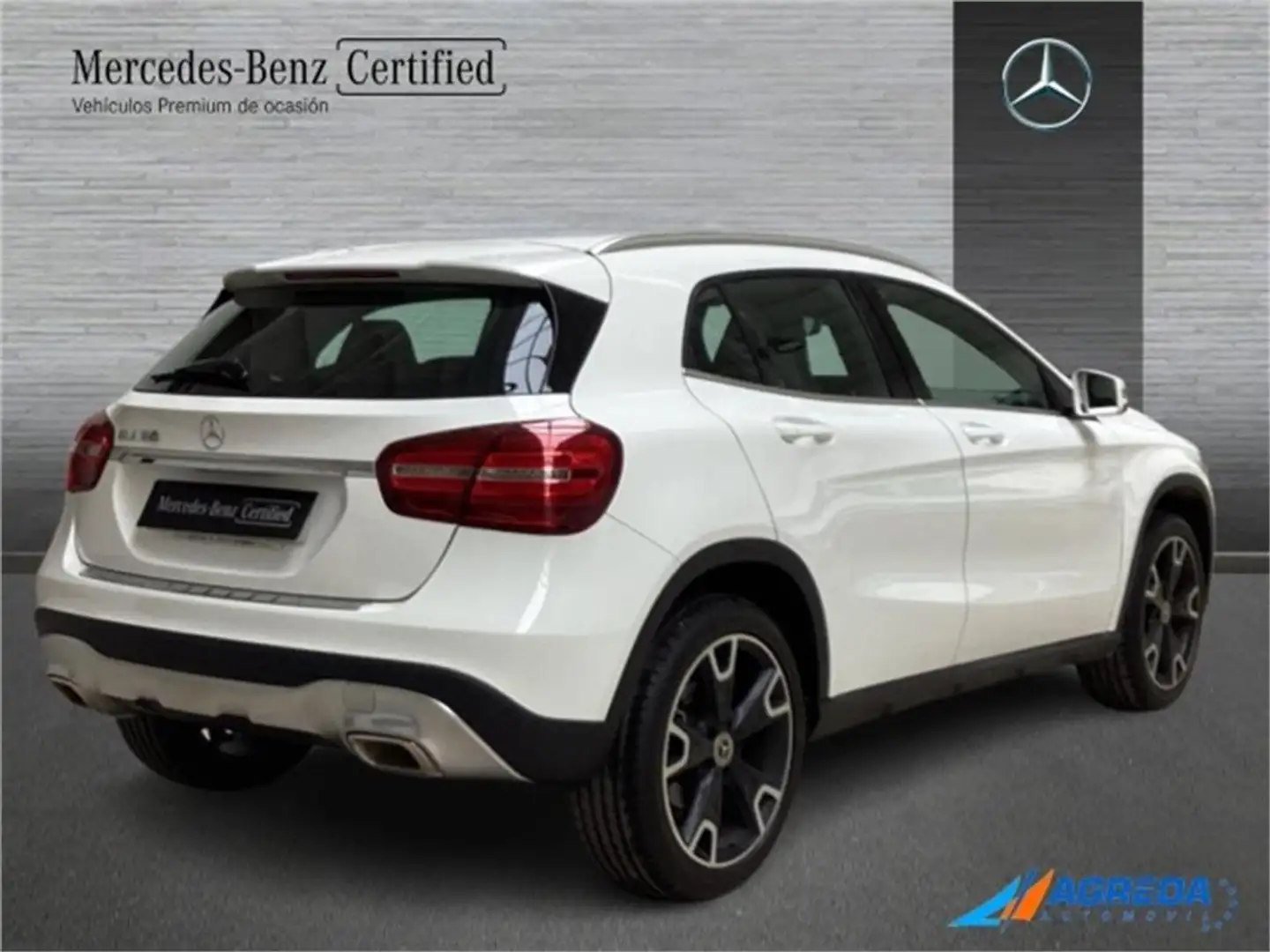 Mercedes-Benz GLA 180 Style - 2
