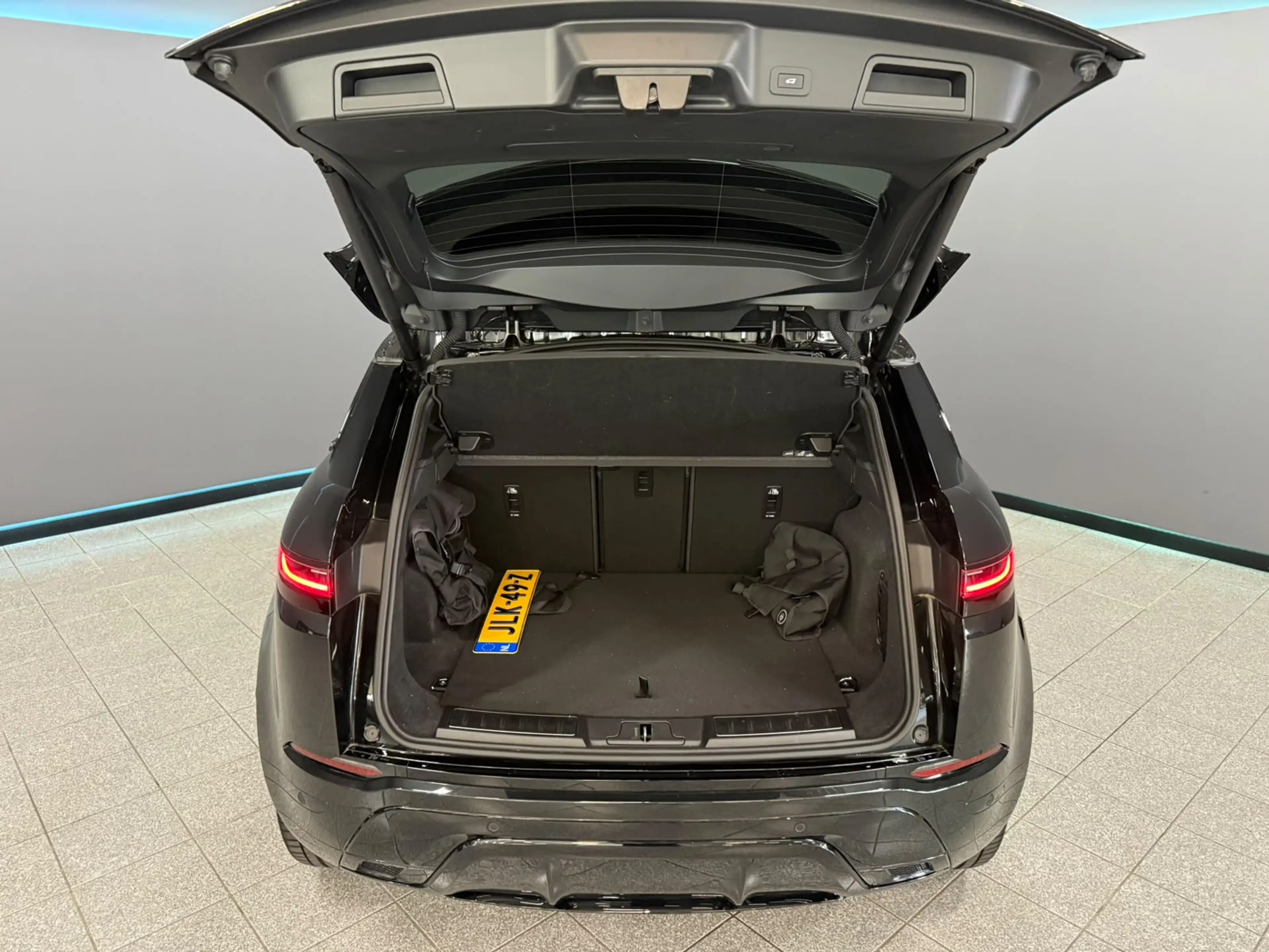 Land Rover Range Rover Evoque 1.5 P270e PHEV AWD Dynamic SE — photo 26