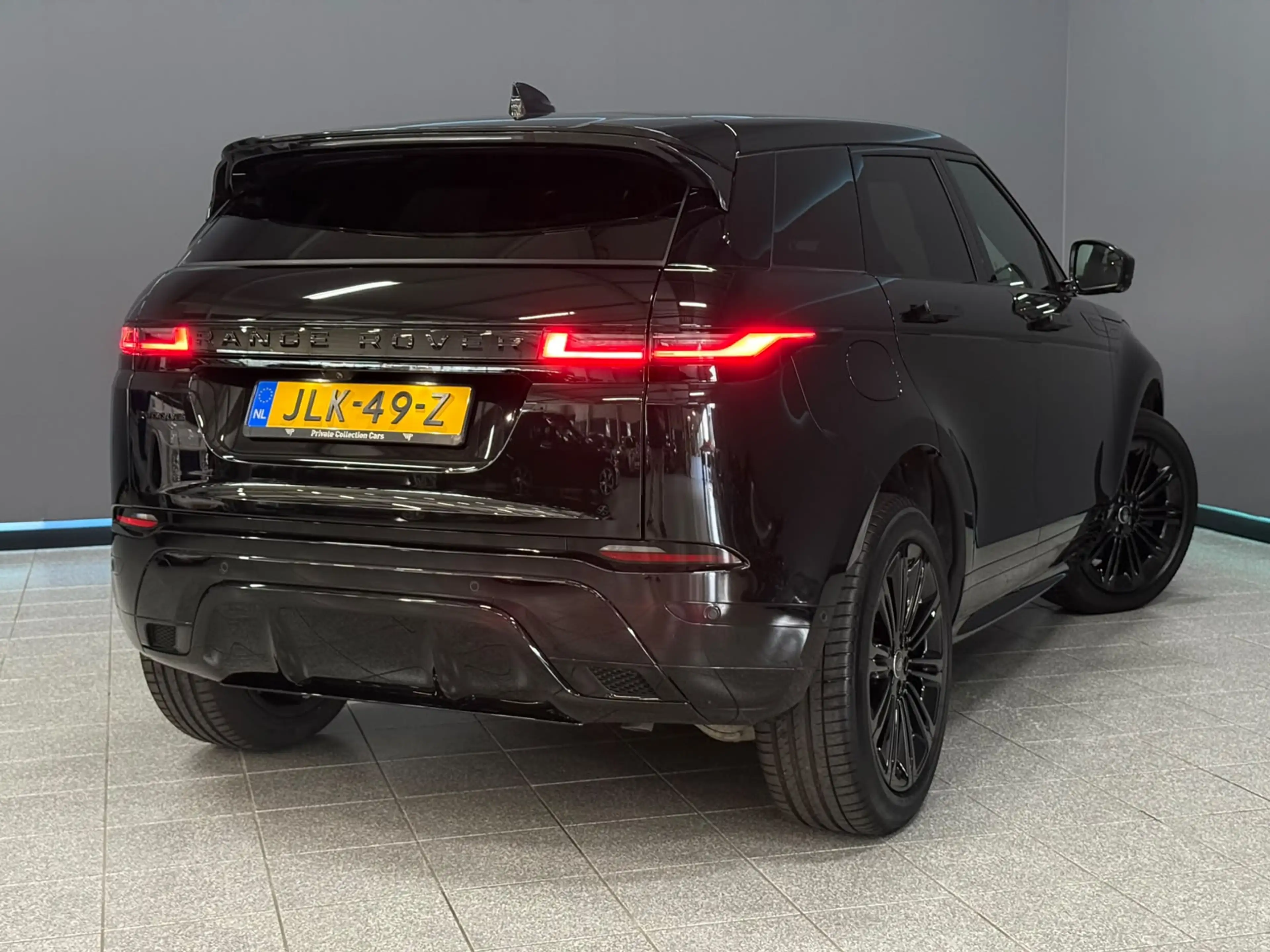Land Rover Range Rover Evoque 1.5 P270e PHEV AWD Dynamic SE — photo 2