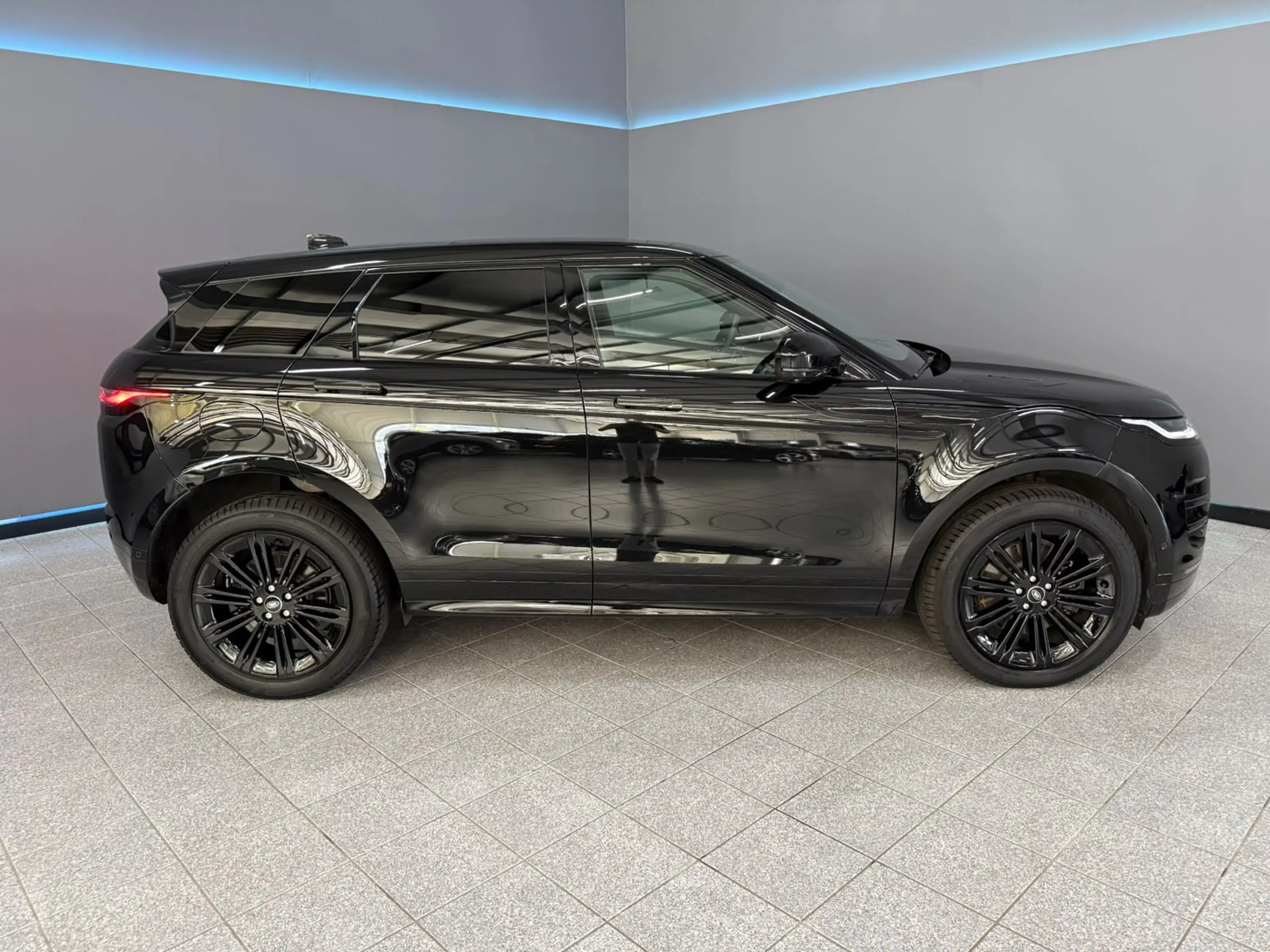 Land Rover Range Rover Evoque 1.5 P270e PHEV AWD Dynamic SE — photo 5