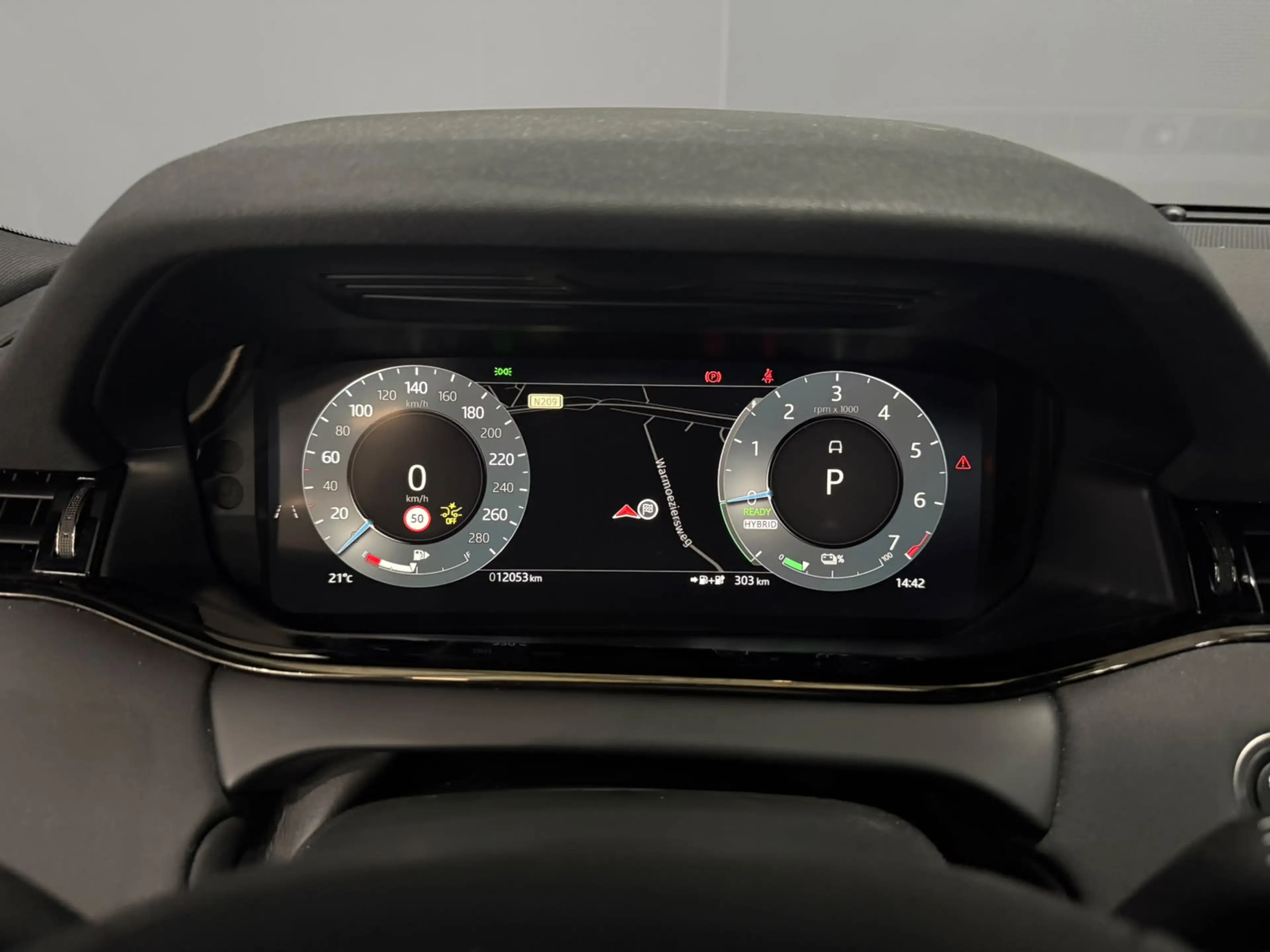 Land Rover Range Rover Evoque 1.5 P270e PHEV AWD Dynamic SE — photo 15
