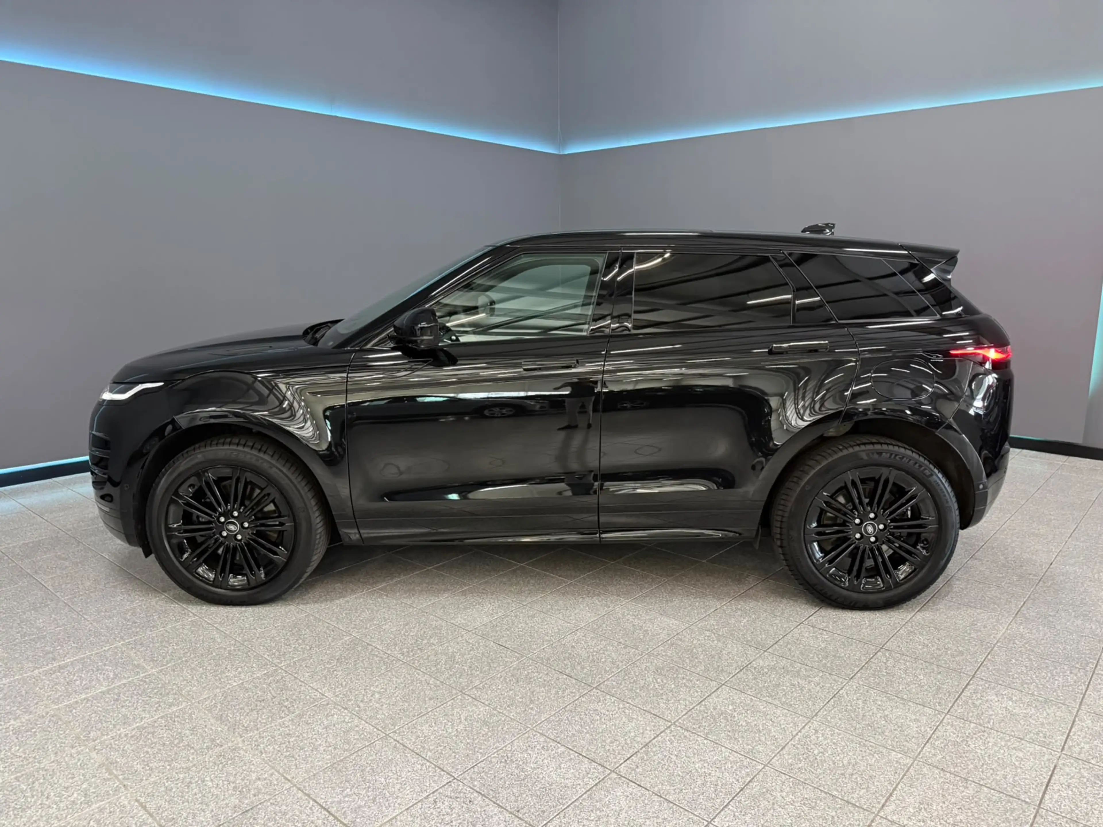 Land Rover Range Rover Evoque 1.5 P270e PHEV AWD Dynamic SE — photo 9