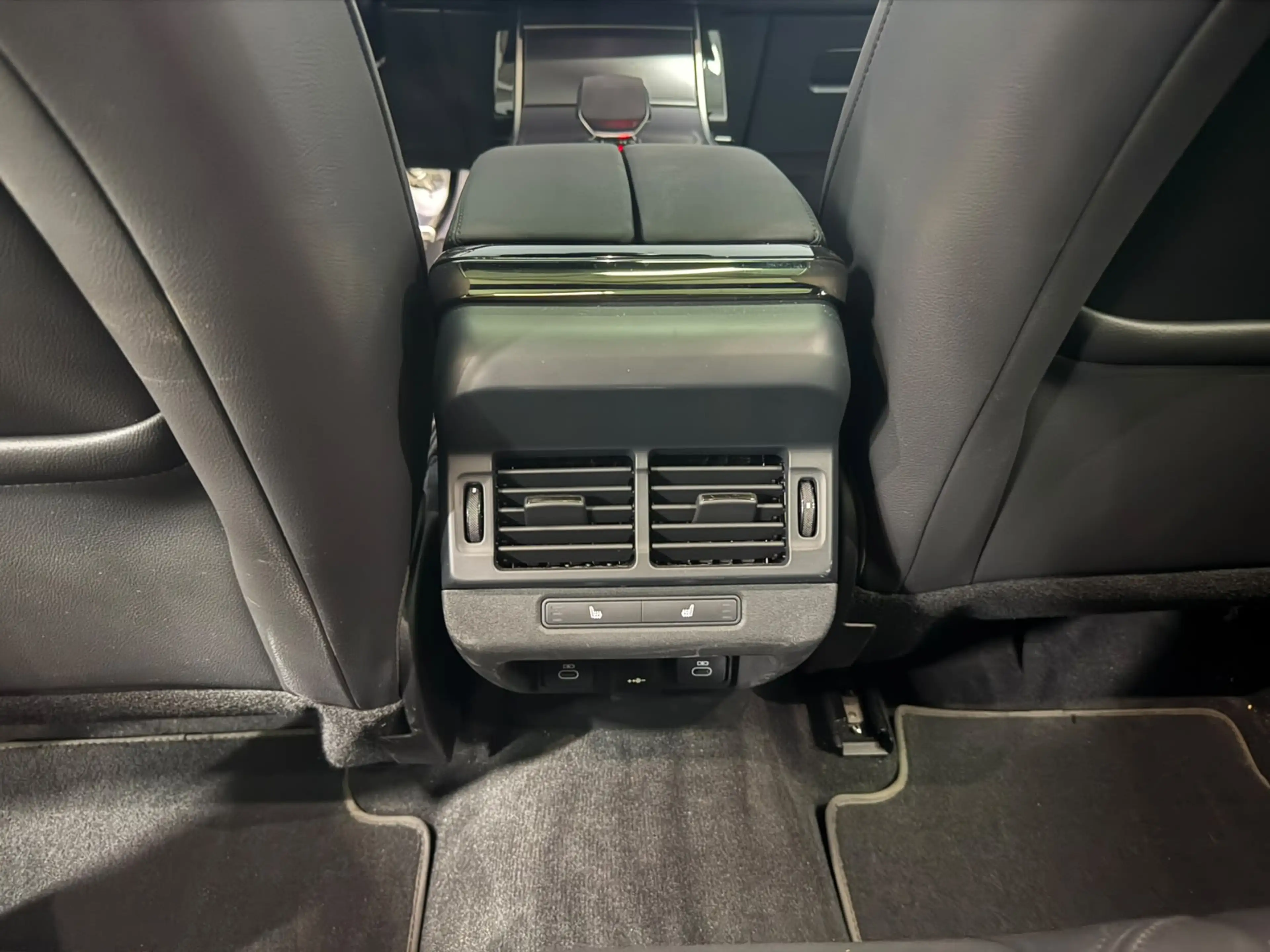 Land Rover Range Rover Evoque 1.5 P270e PHEV AWD Dynamic SE — photo 25