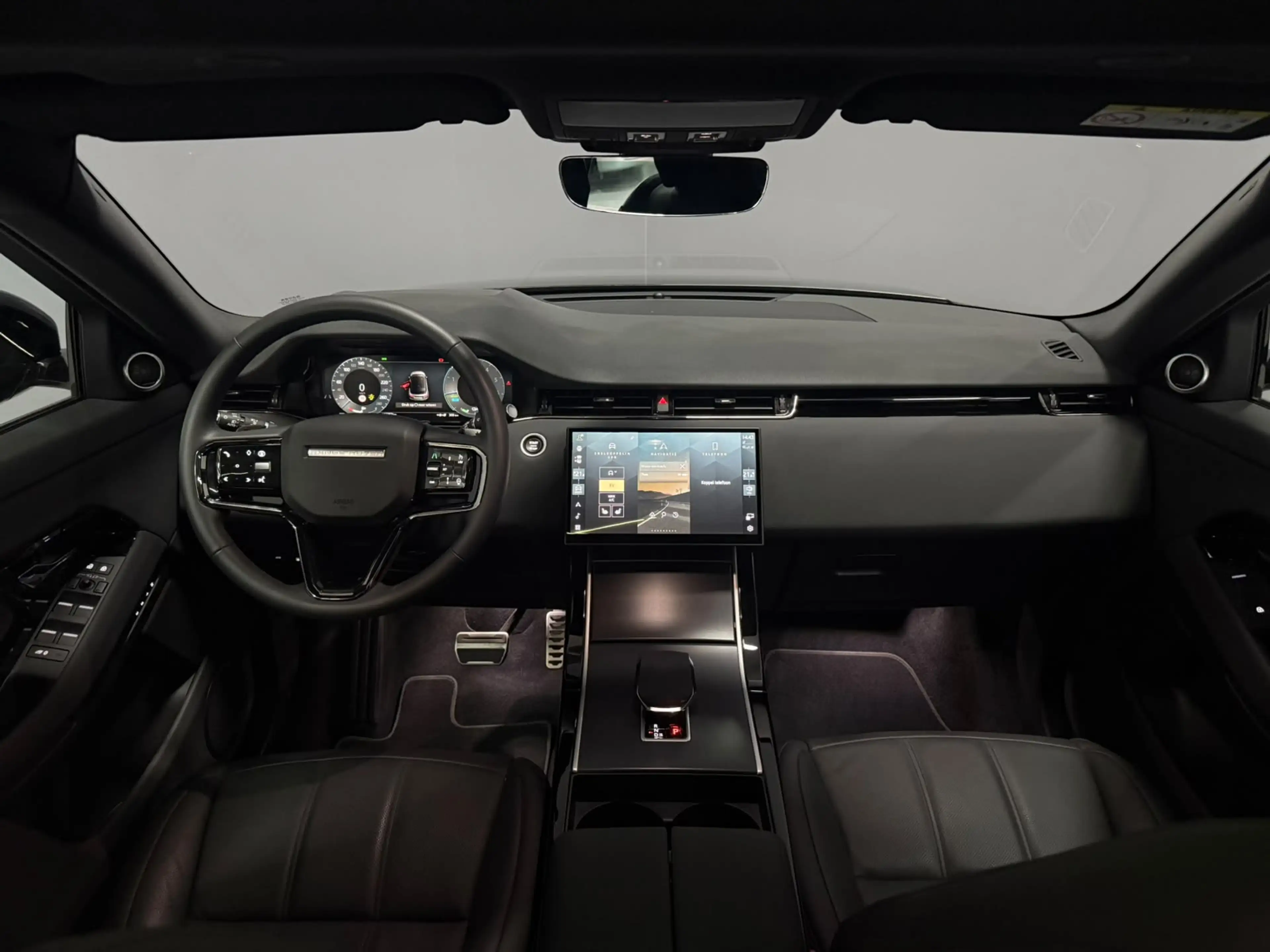 Land Rover Range Rover Evoque 1.5 P270e PHEV AWD Dynamic SE — photo 13
