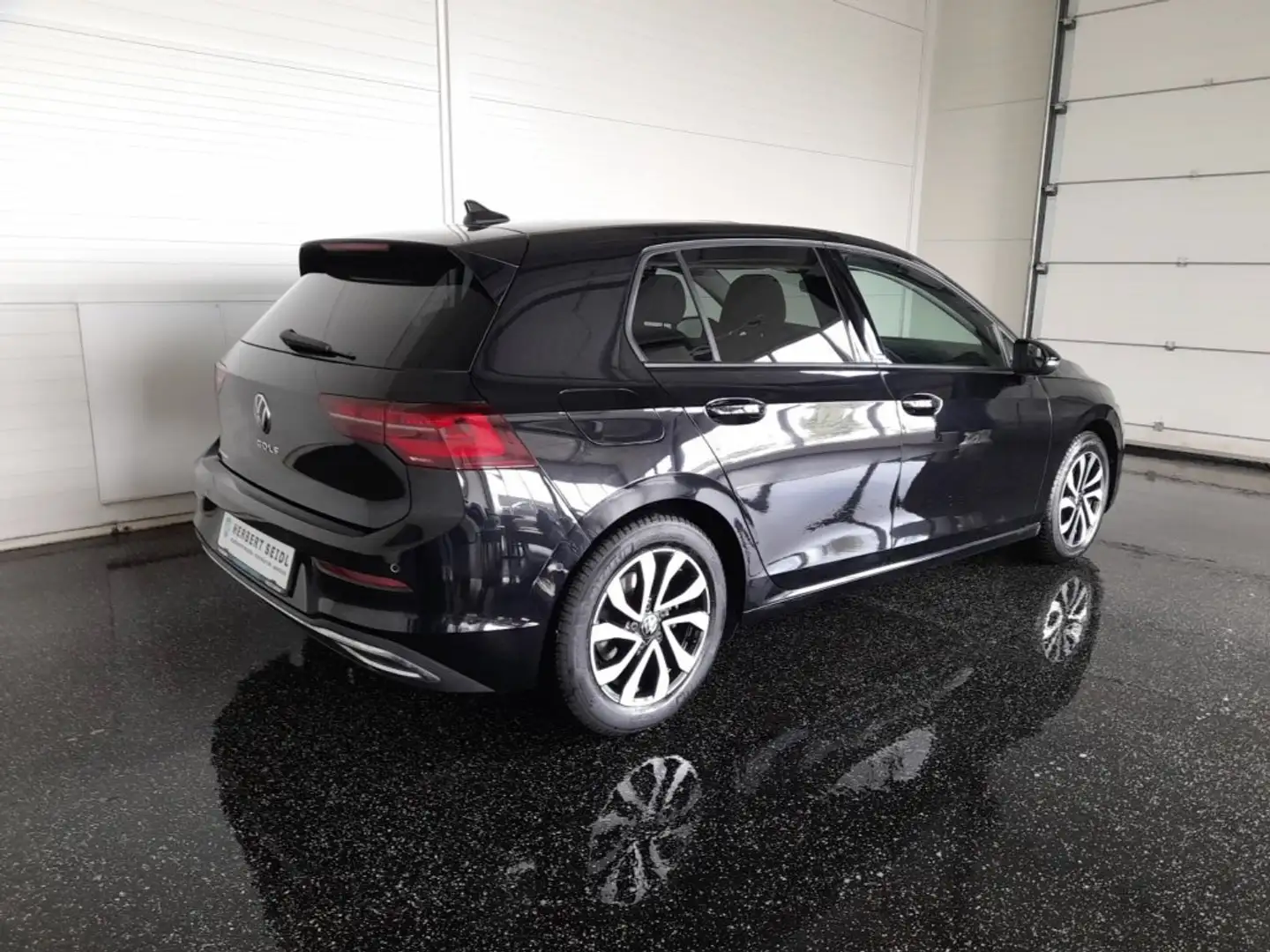 Volkswagen Golf VIII ACTIVE 2,0 TDI DSG *SKY / MATRIX-LED / HEAD-UP / VIRTUELL PRO / NAVI / AHV & KAMERA / ACC / KEYLESS* Schwarz - 2