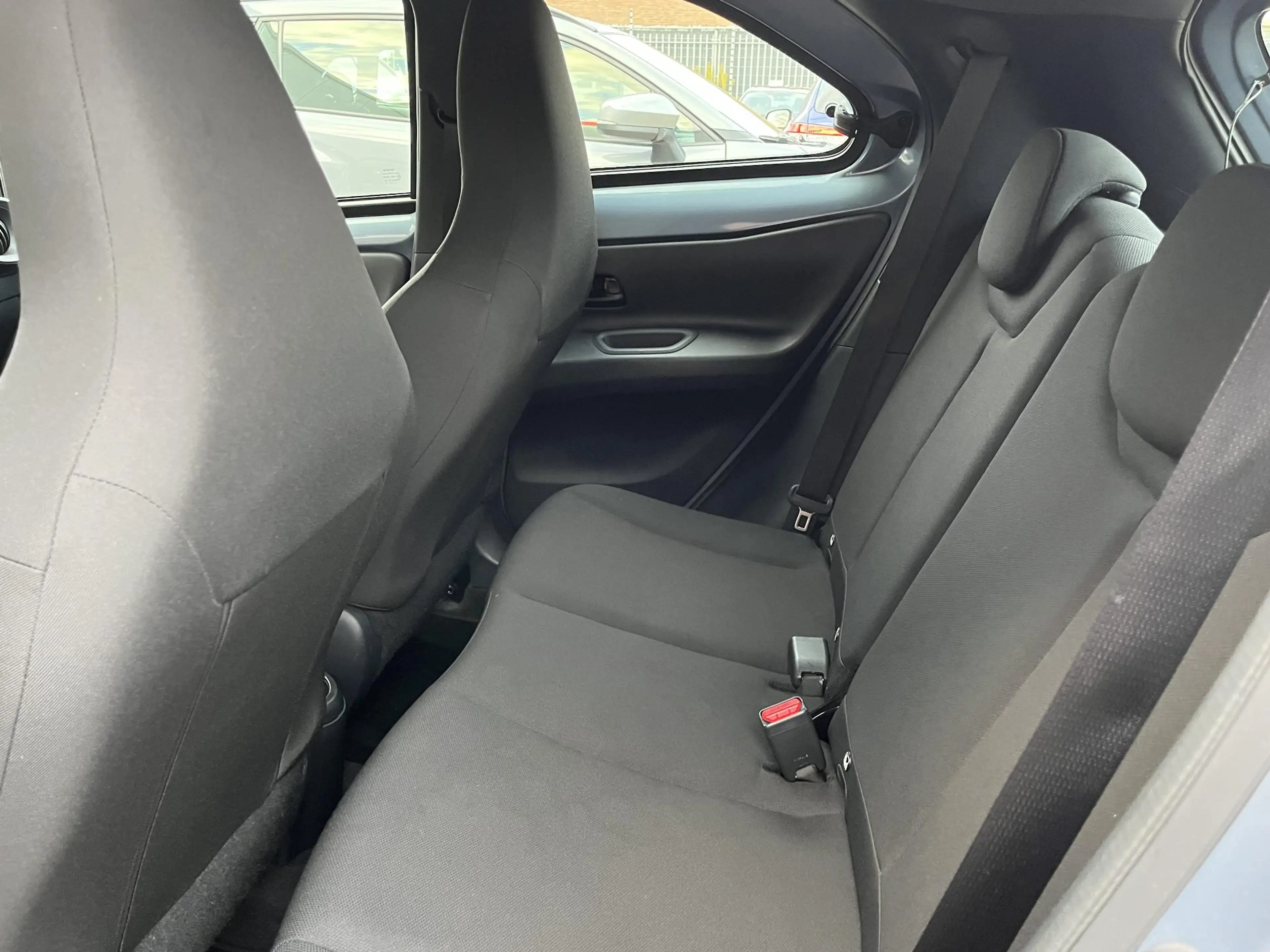 Toyota Aygo X 1.0 VVT-i S-CVT Play / automaat! / apple-carplay, — photo 12