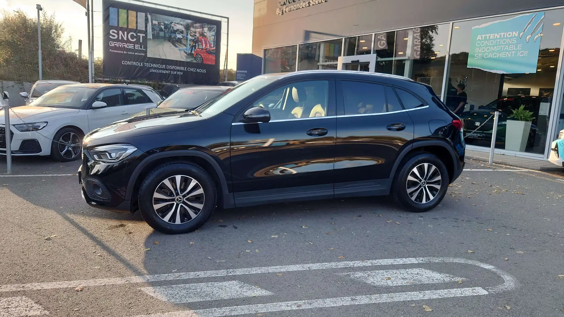 Mercedes-Benz GLA 200 GLA 200 Noir - 2