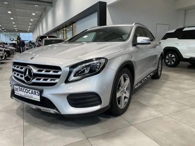 Mercedes-Benz GLA 180 180 AMG Line AUT