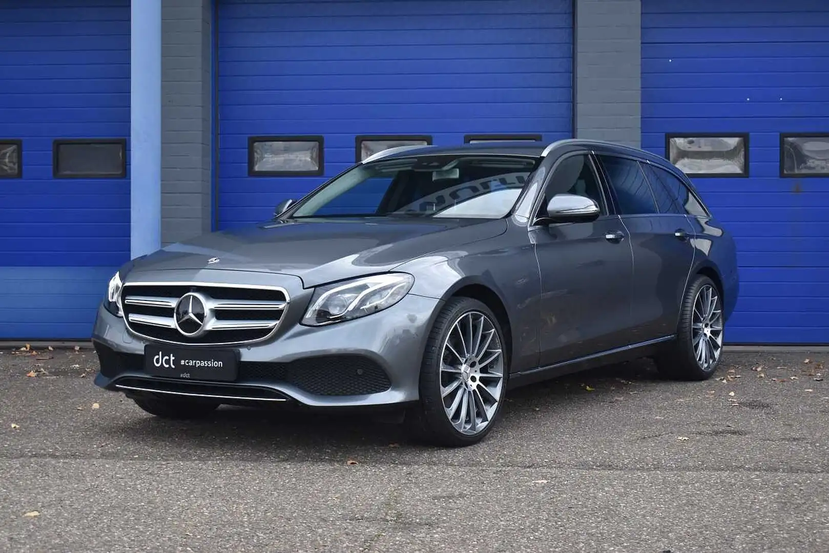 Mercedes-Benz E 250 Estate ACC Blind Spot 360° Ambient Light Grigio - 1