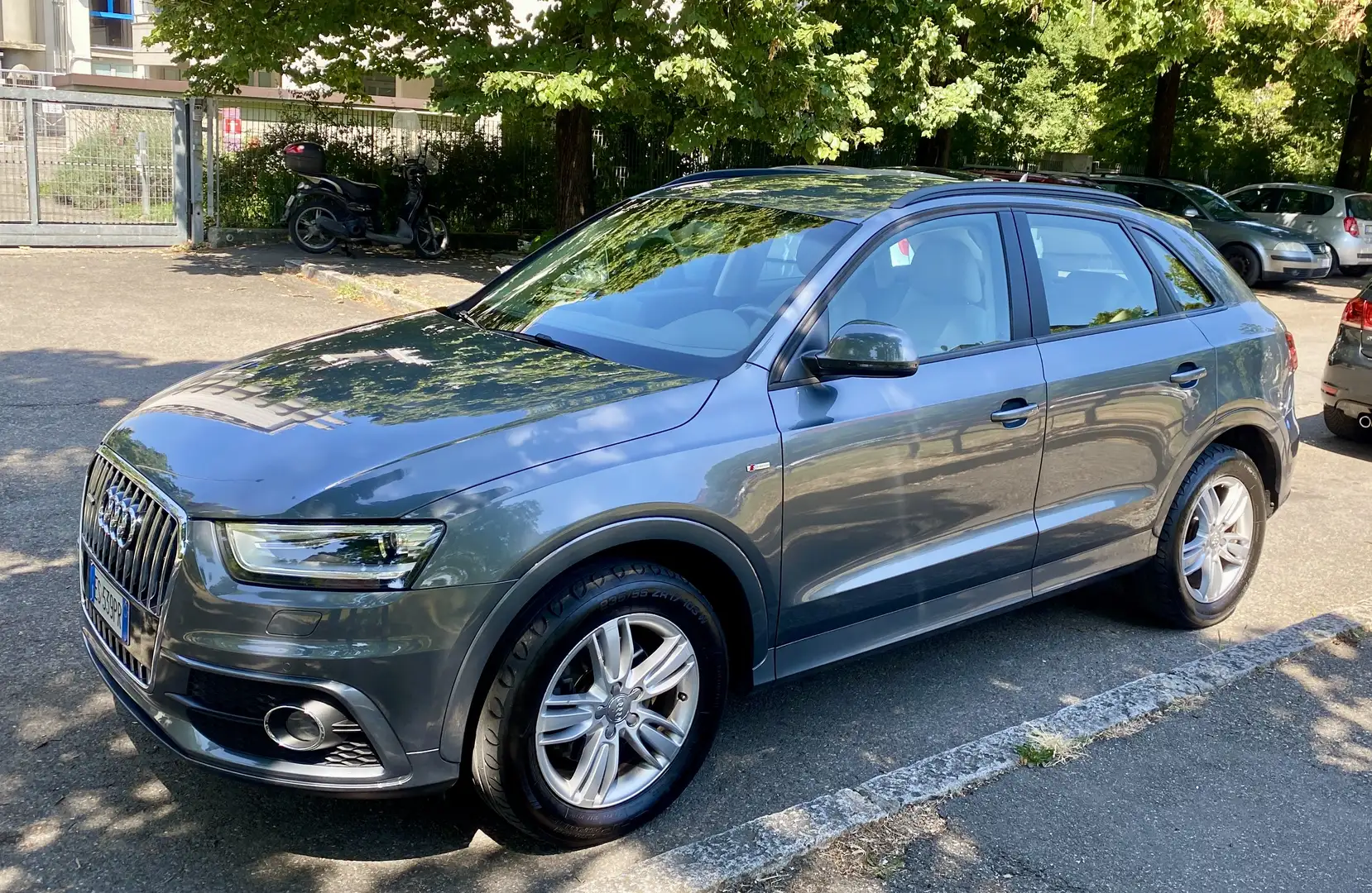 Audi Q3 2.0tdi Business Plus quattro 177cv s-tronic S-Line - 1