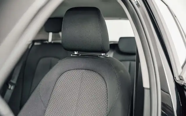 BMW 1 Series view 10