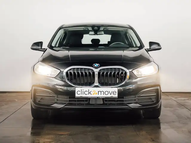 BMW 1 Series view 4