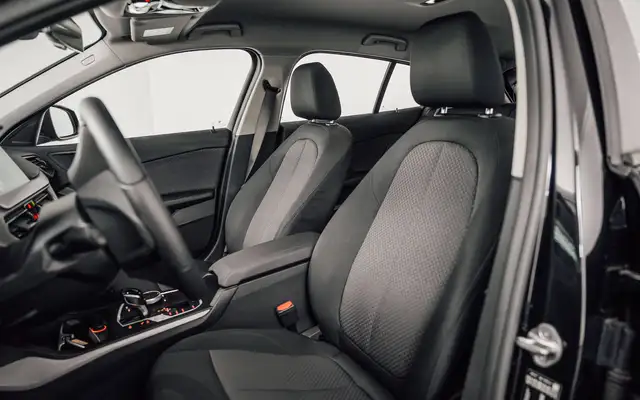 BMW 1 Series view 9