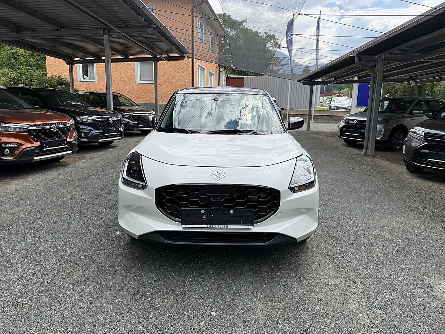 Suzuki Swift 1,2 Hybrid Allgrip Shine Weiß - 2