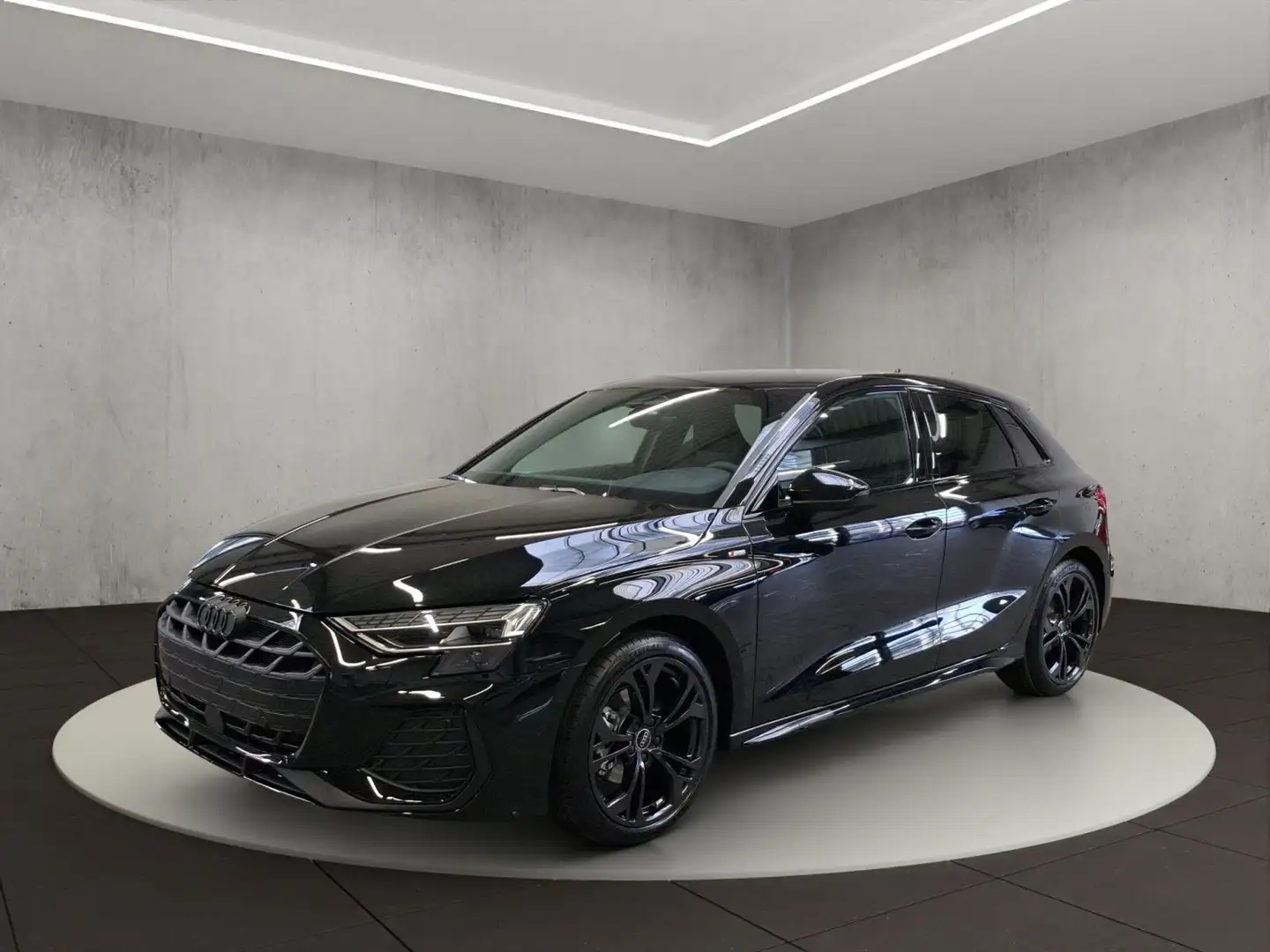 Audi A3 S line TFSI 110 kW S t ronic Noir - 1