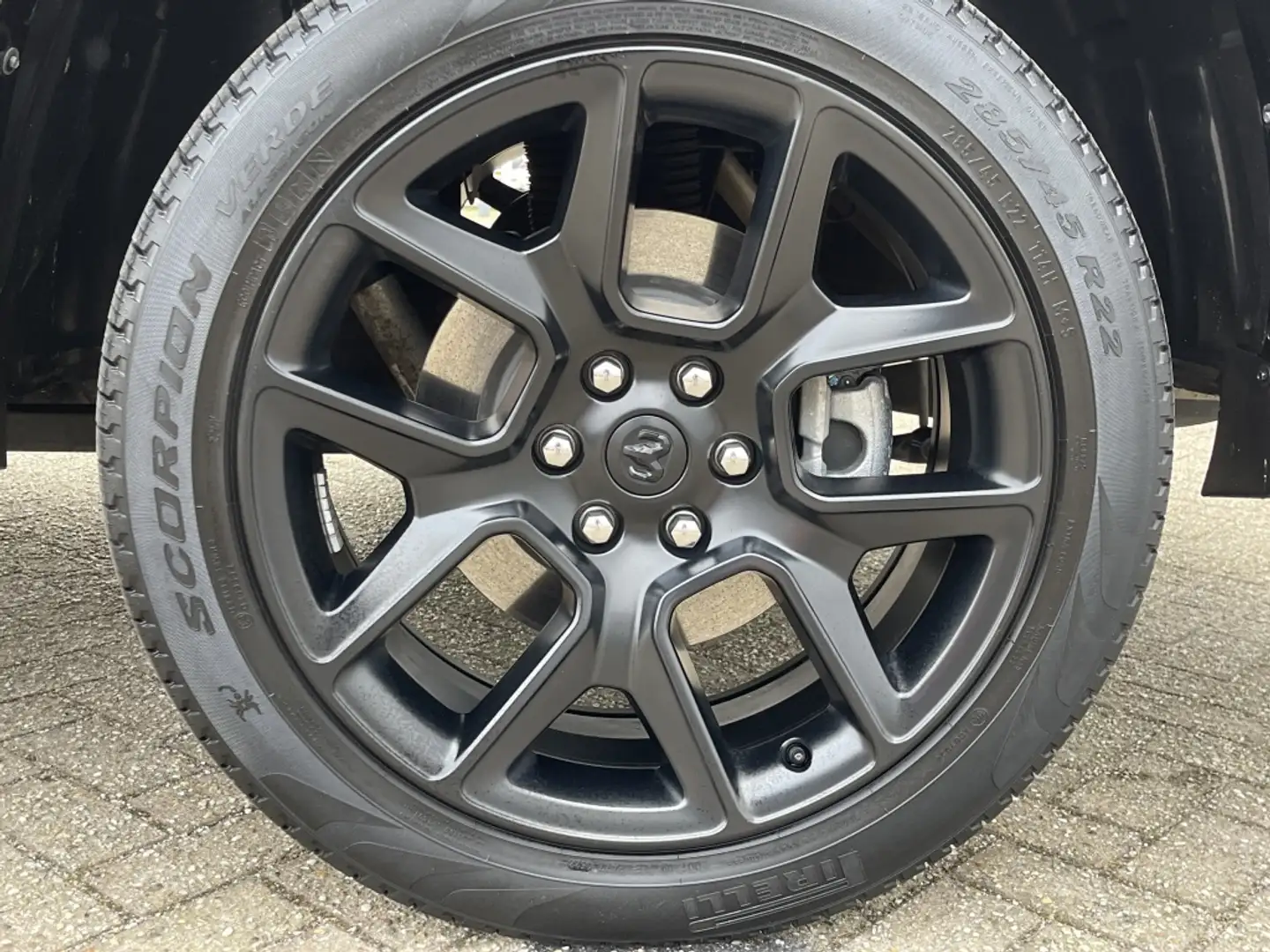 Dodge RAM 1500 pick up 4x4 Crew Cab Laramie Night Luchtverin Zwart - 2