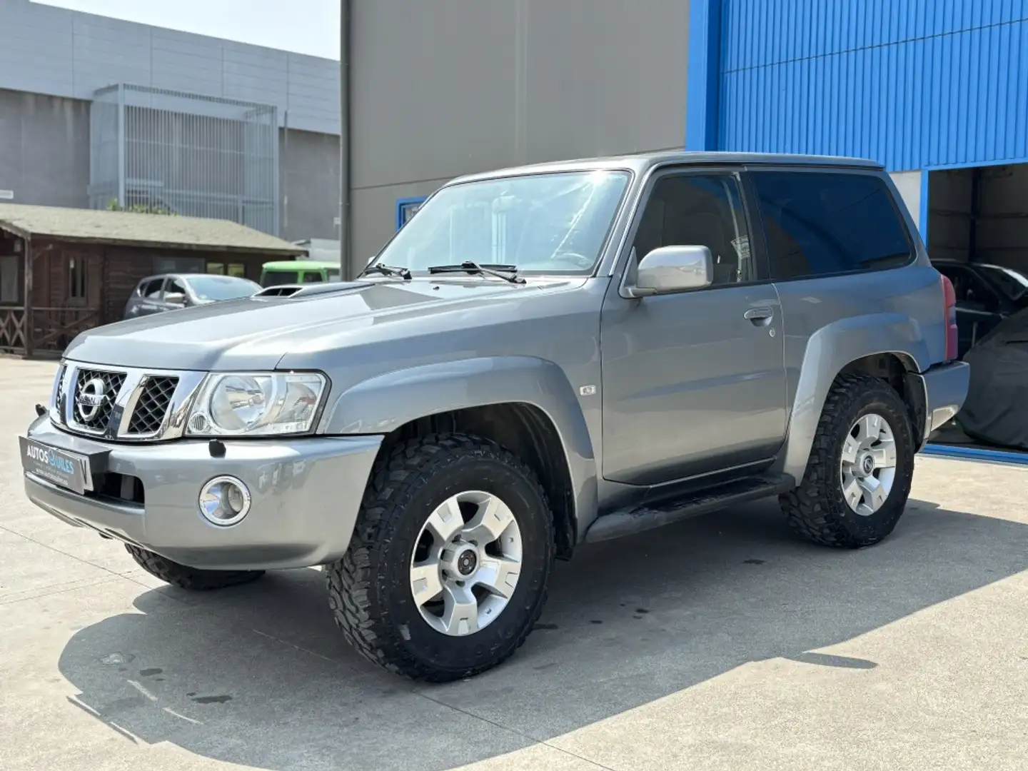 Nissan Patrol 3.0DI XE Plus Gris - 2