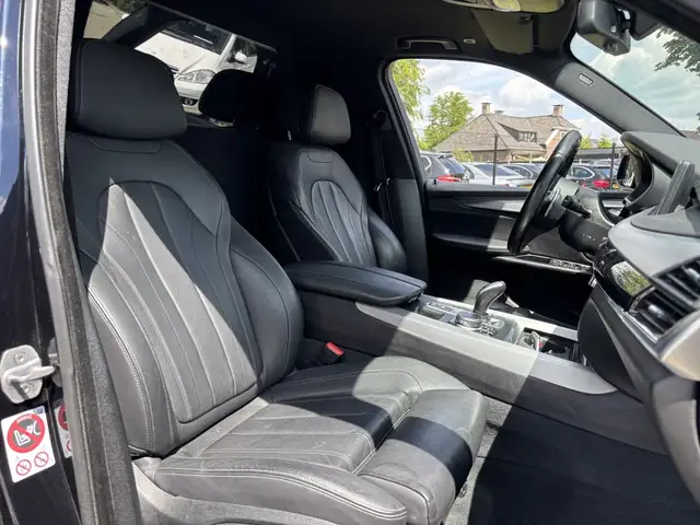BMW X5 view 13