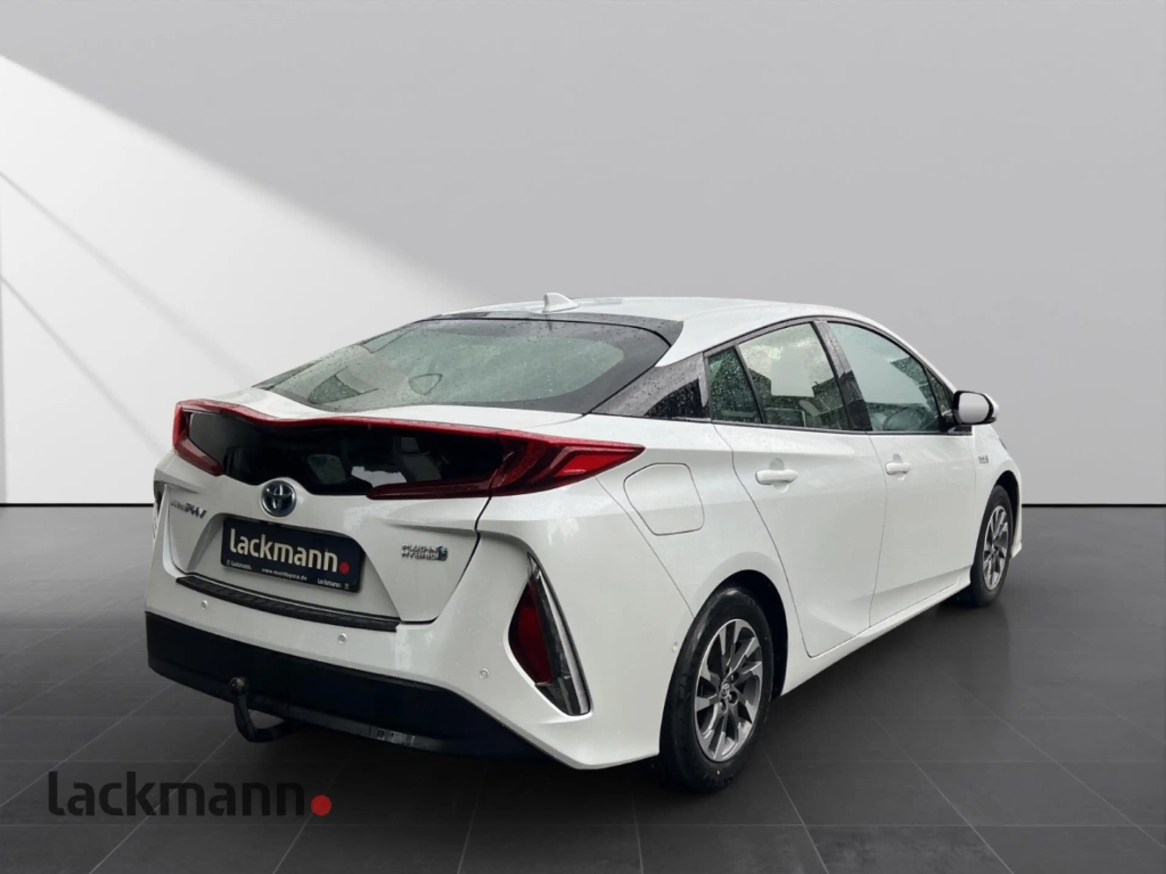Toyota Prius Plug-in Executive*Navi*LED*JBL*AHK*Leder* — photo 5
