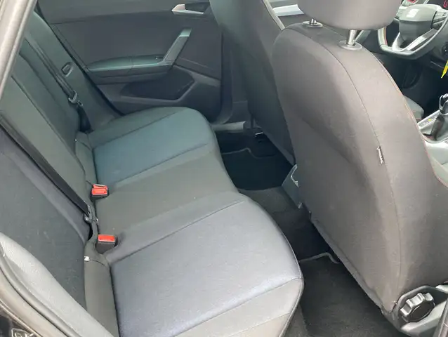 Seat Arona view 13