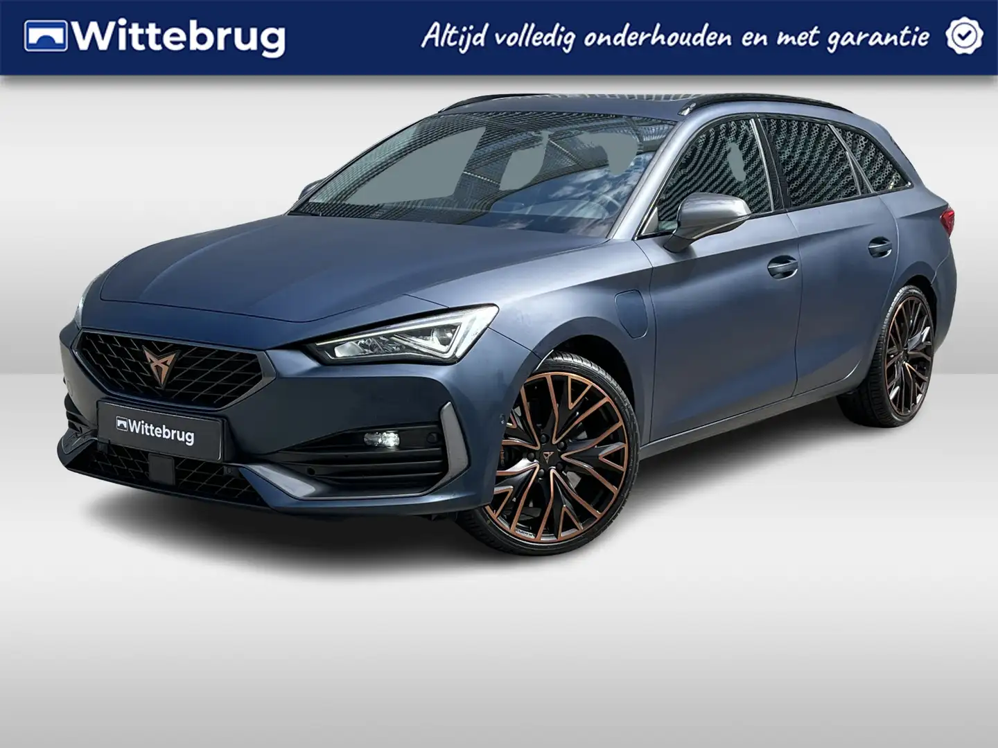 CUPRA Leon Sportstourer 1.4 e-Hybrid 245pk DSG Black Edition Blauw - 1