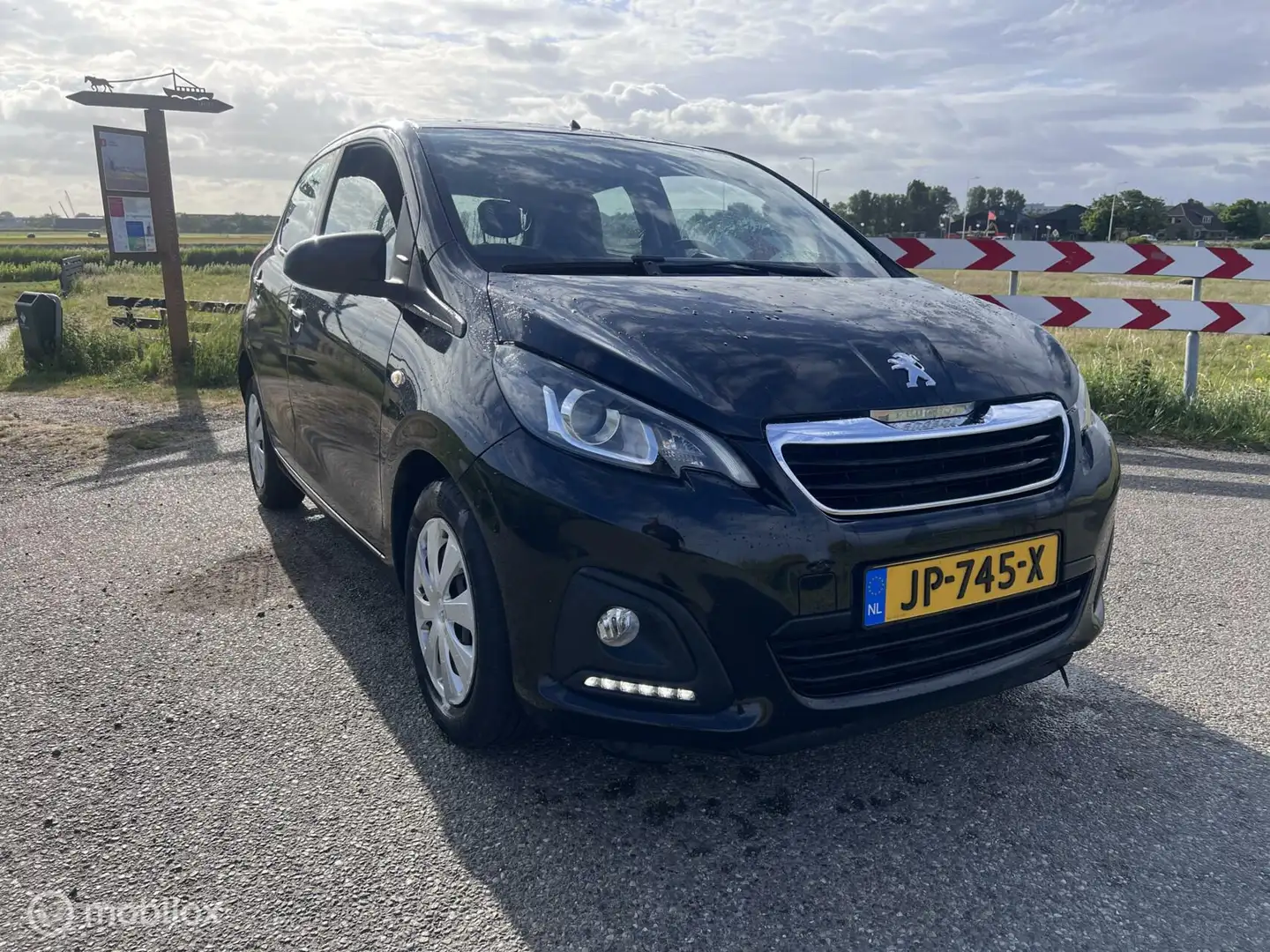 Peugeot 108 1.0 e-VTi Active TOP! Zwart - 2