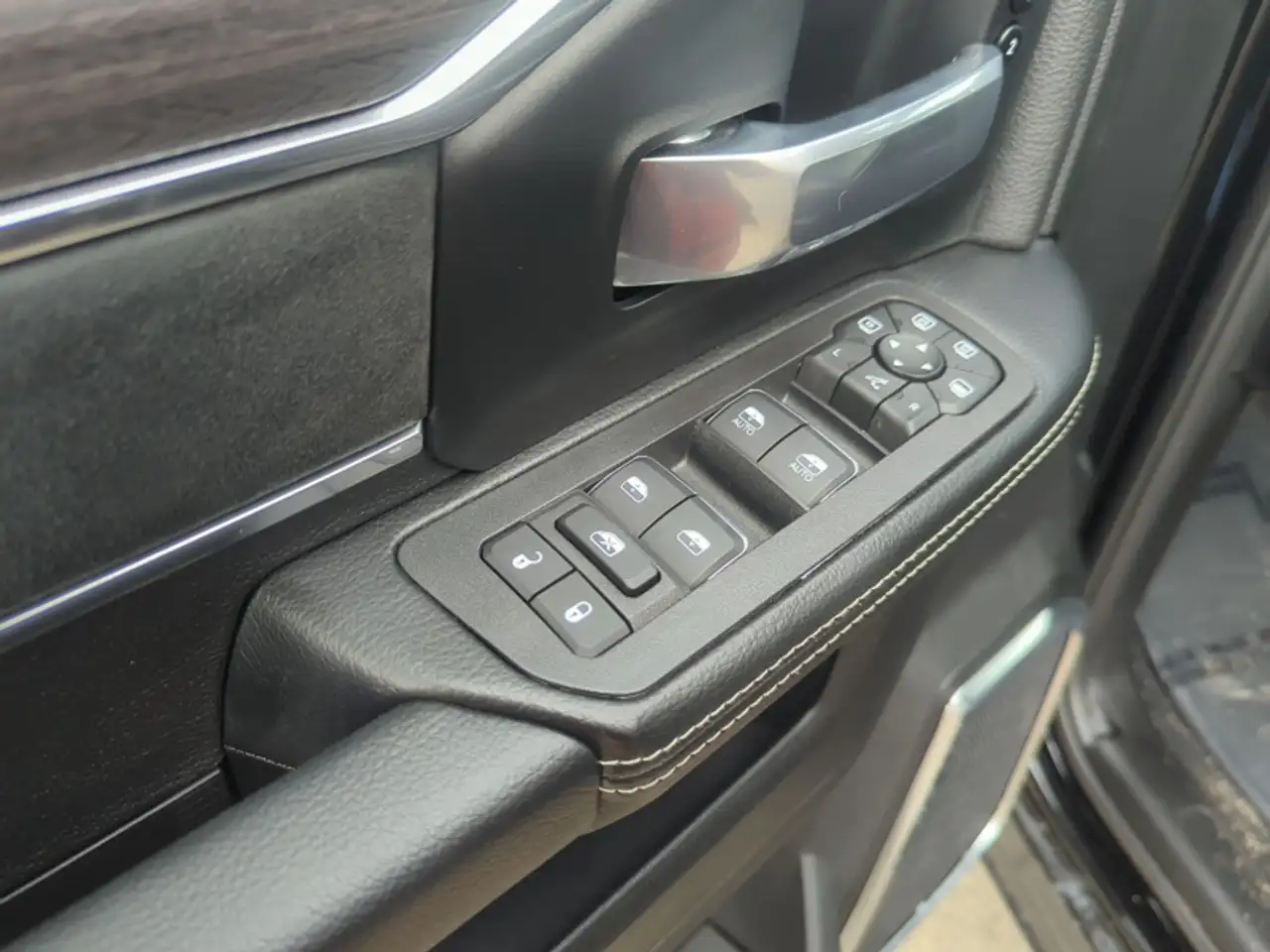 RAM 3500 photo RAM 3500