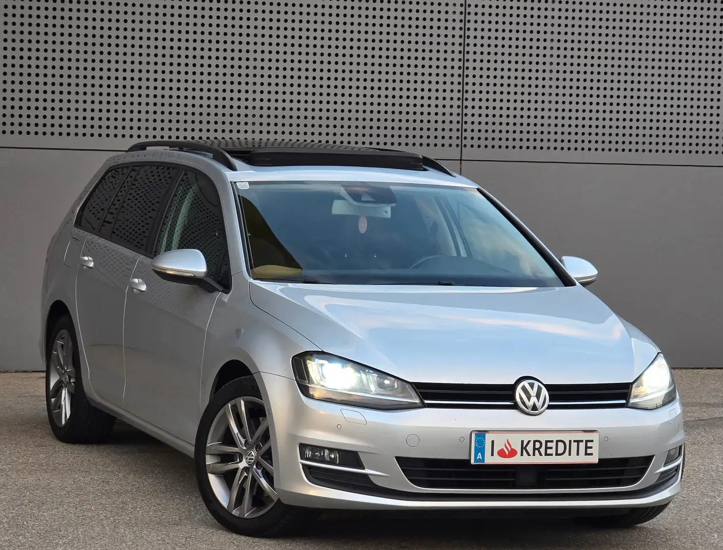 Volkswagen Golf Variant Top* Kredit* Automatik* Pano* Navi*Rückfahrka* Grau - 2