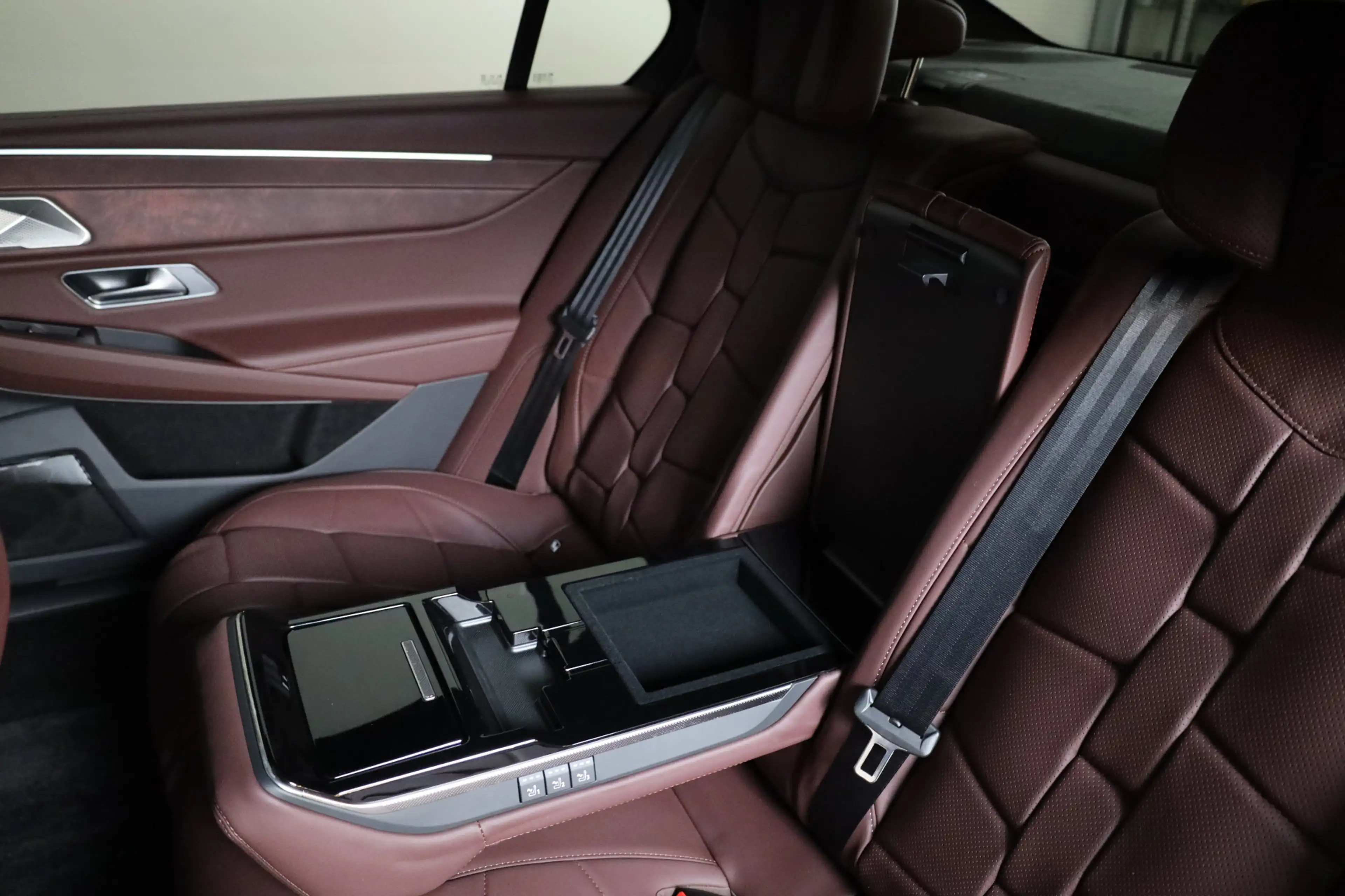 DS Automobiles DS 9 E-Tense RIVOLI+ 360 4x4 Nappa Leer | Massage Vent. — photo 24